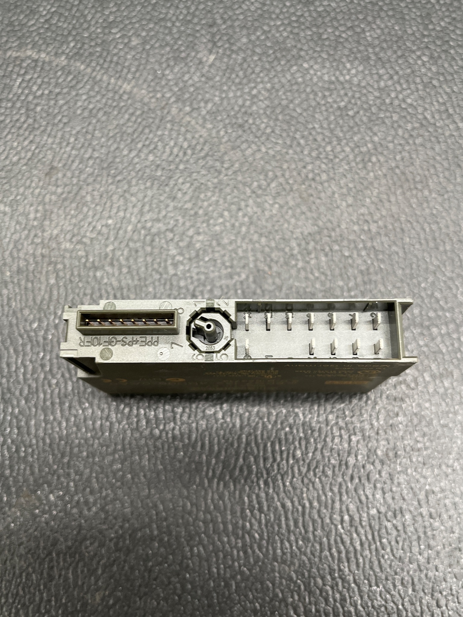 SIEMENS 6ES7 132-4BD00-0AA0 SIMATIC ET200S Digital Output Module 4DO 24VDC USED 3