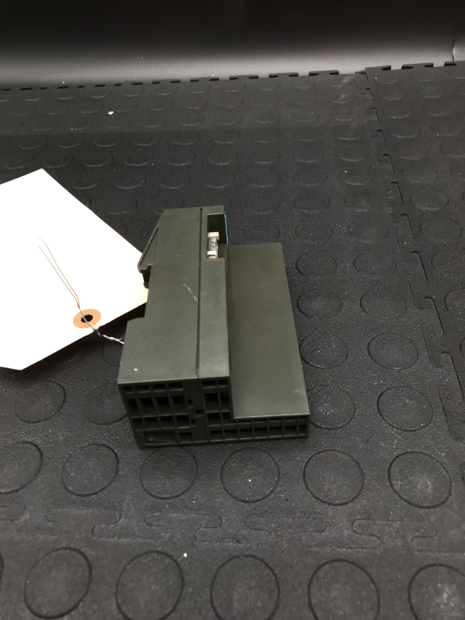 SIEMENS 6ES7 151-1BA01-0AB0 SIMATIC ET200S PROFIBUS Interface Module USED 2