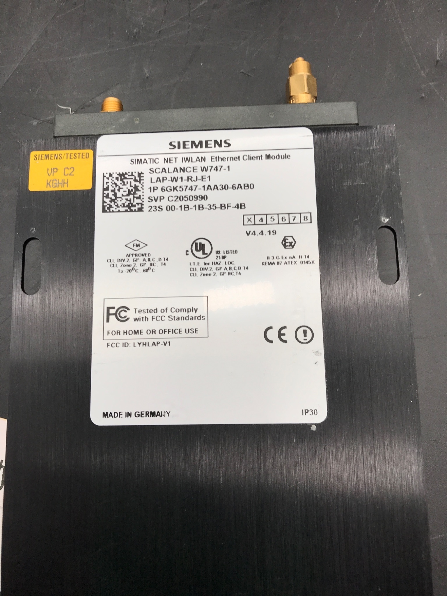 SIEMENS 6GK5747-1AA30-6AB0 SCALANCE W747-1 IWLAN Client Module USED 2