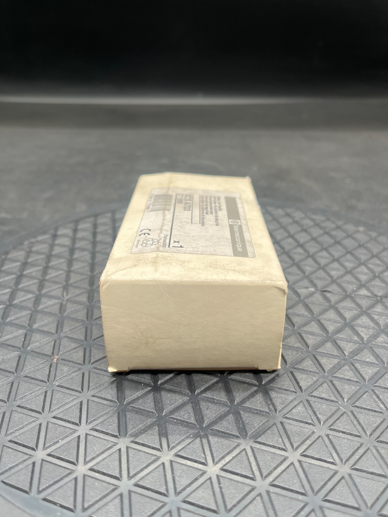 Telemecanique XCS A703 Safety Limit Switch NEW 1