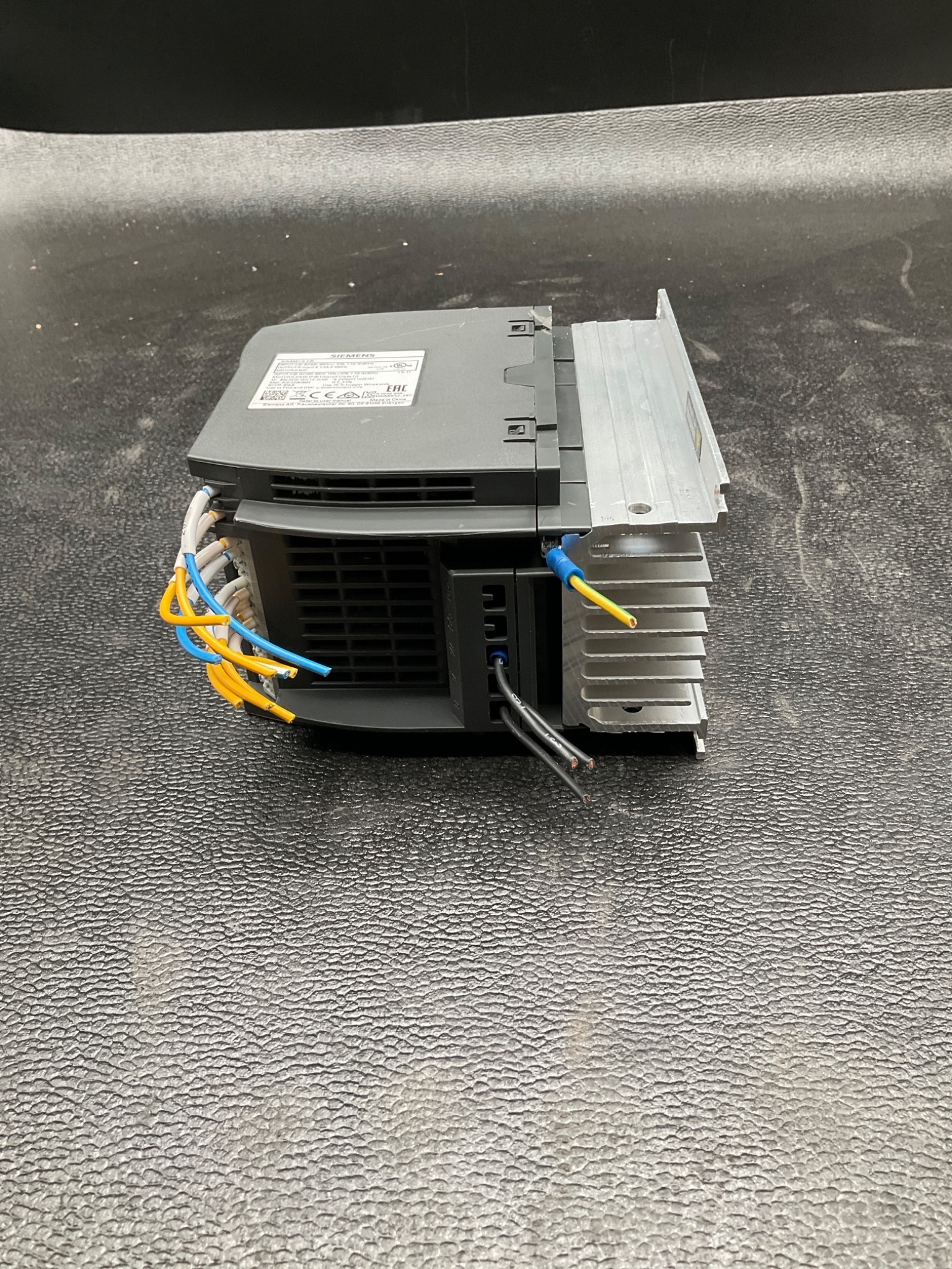 SIEMENS 6SL3210-5BE13-7CV0 SINAMICS V20 Variable Frequency Drive USED 3
