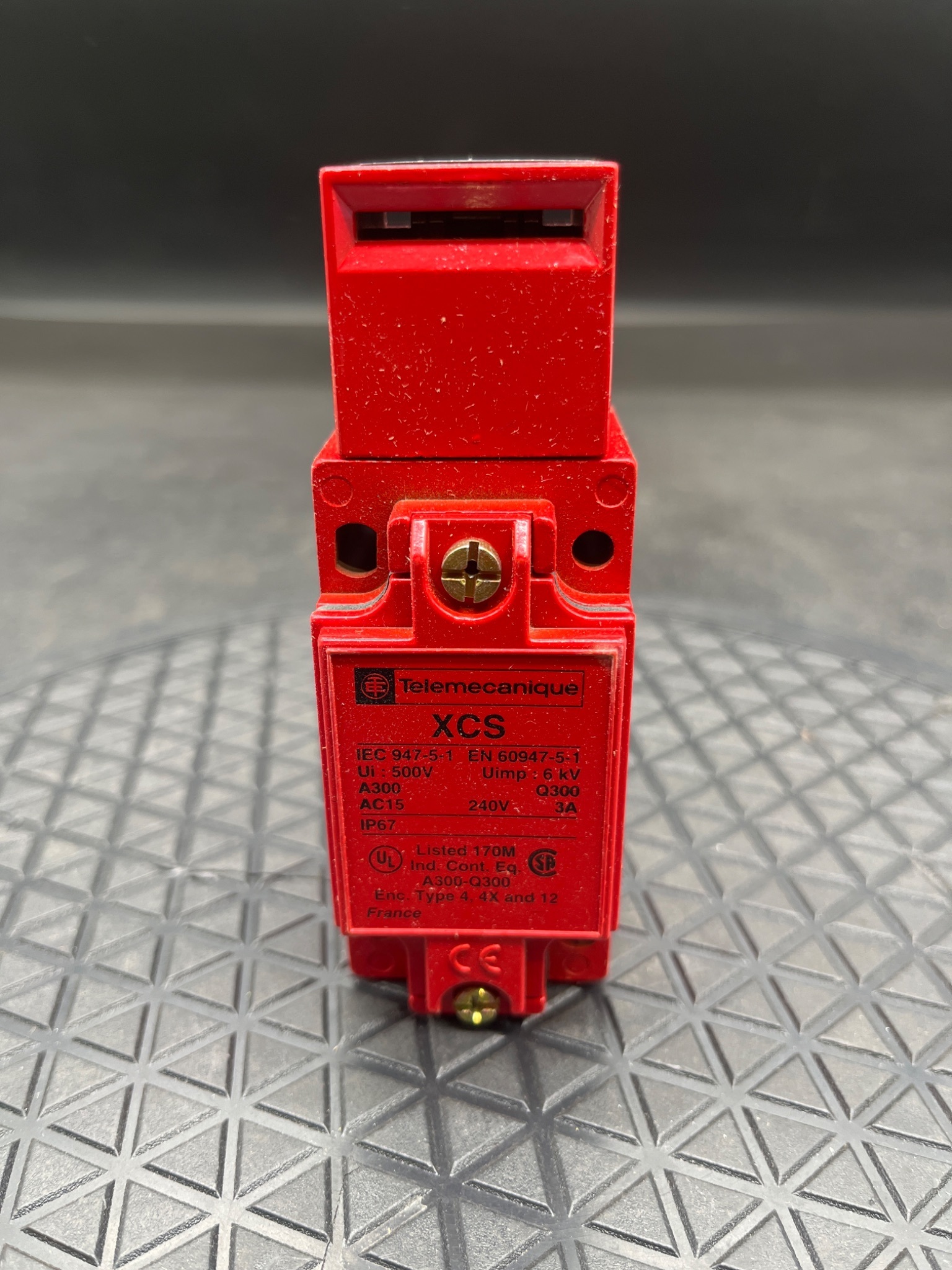 Telemecanique XCS A703 Safety Limit Switch NEW 4