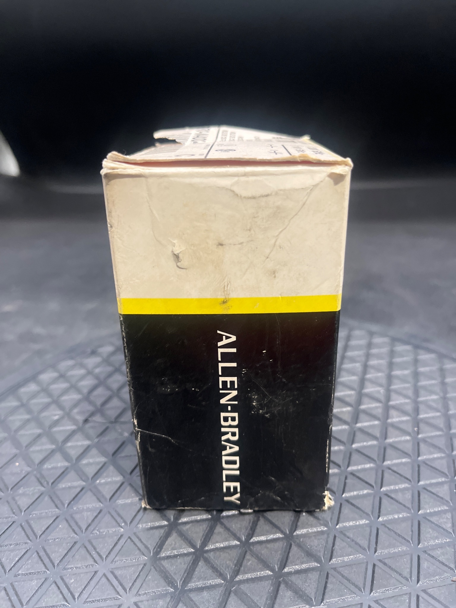 Allen-Bradley 700-N400A1 Control Relay 120V AC 4PDT NEW 3