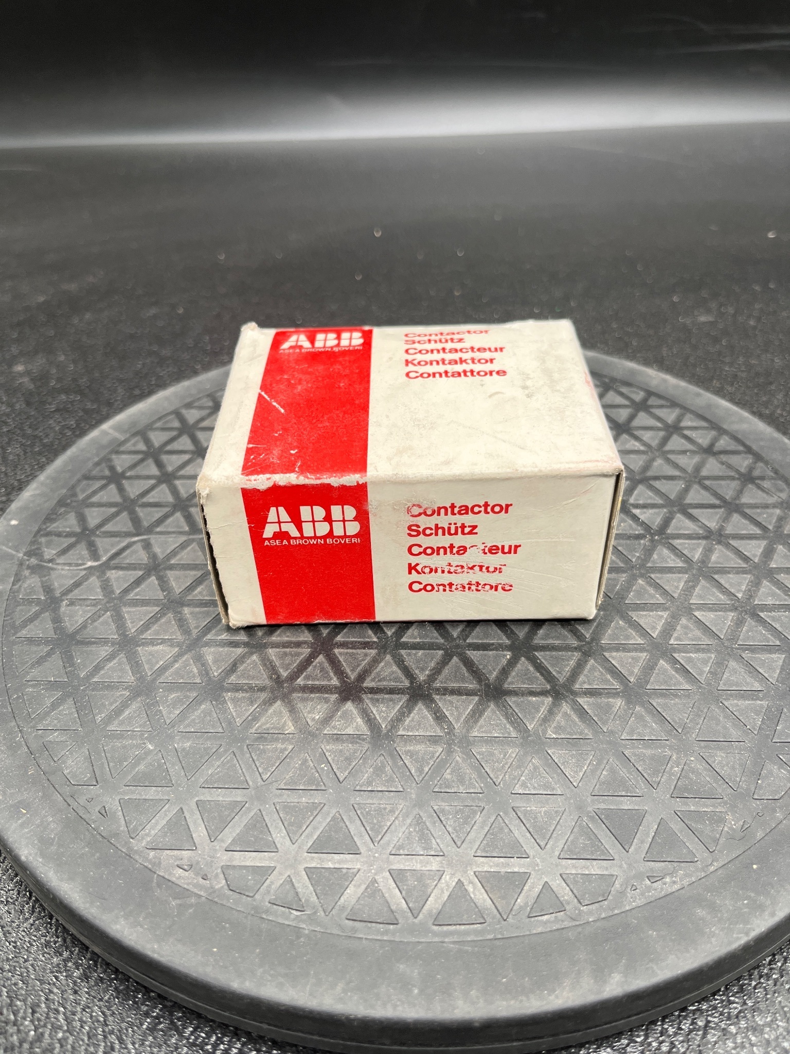 ABB K22-1 Control Relay 2NO 2NC 120VAC Coil NEW 1