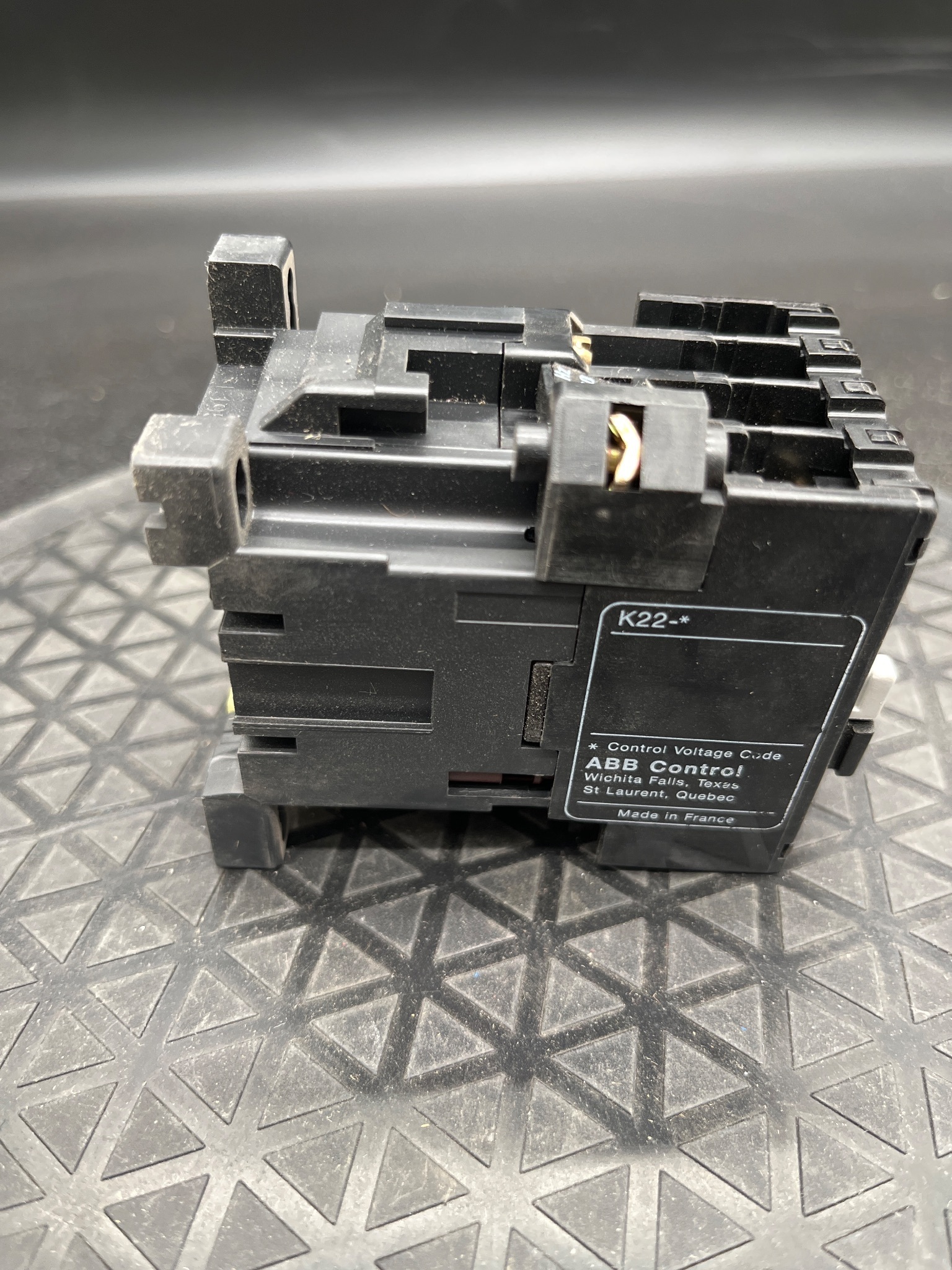ABB K22-1 Control Relay 2NO 2NC 120VAC Coil NEW 5