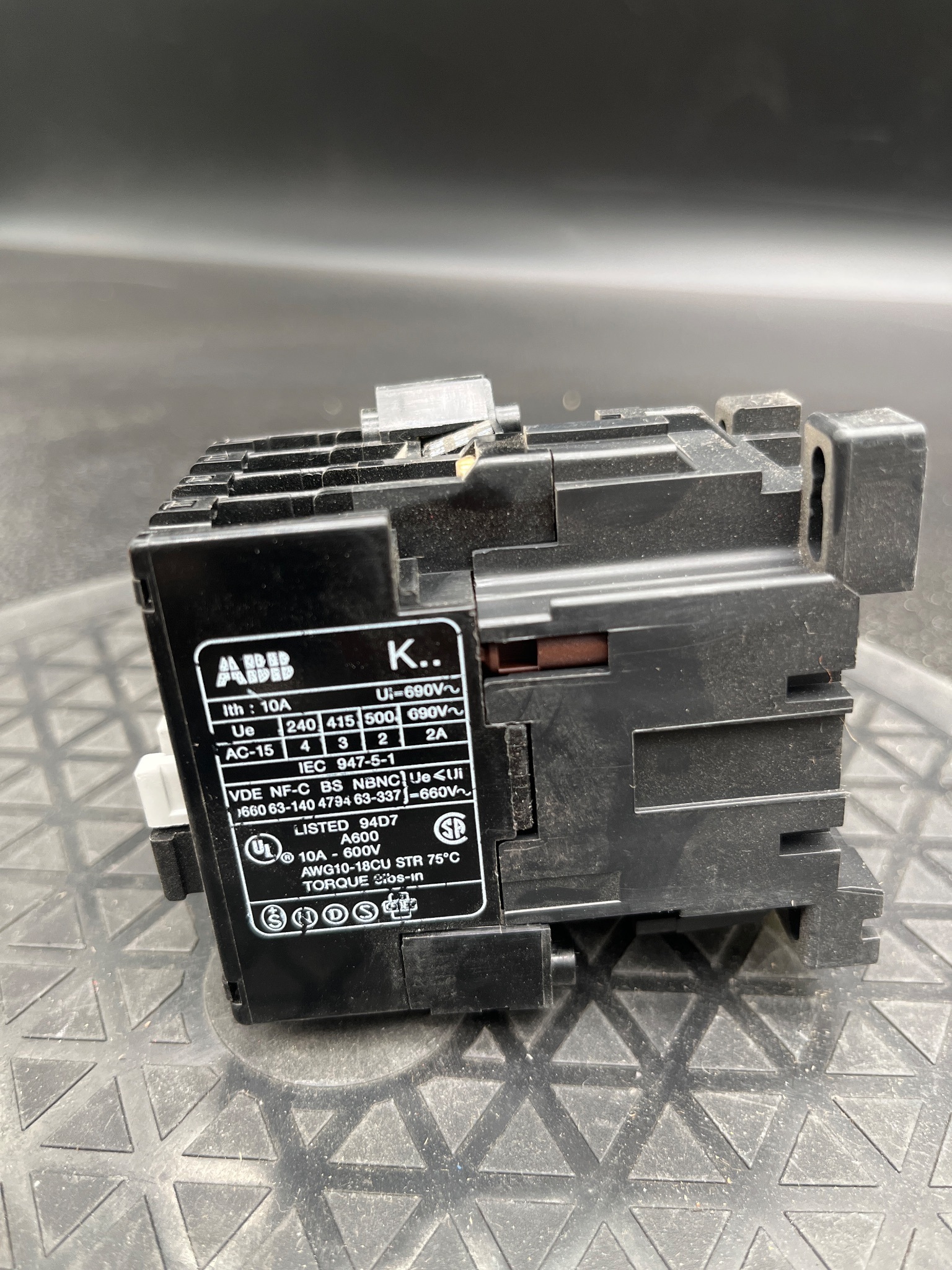 ABB K22-1 Control Relay 2NO 2NC 120VAC Coil NEW 6