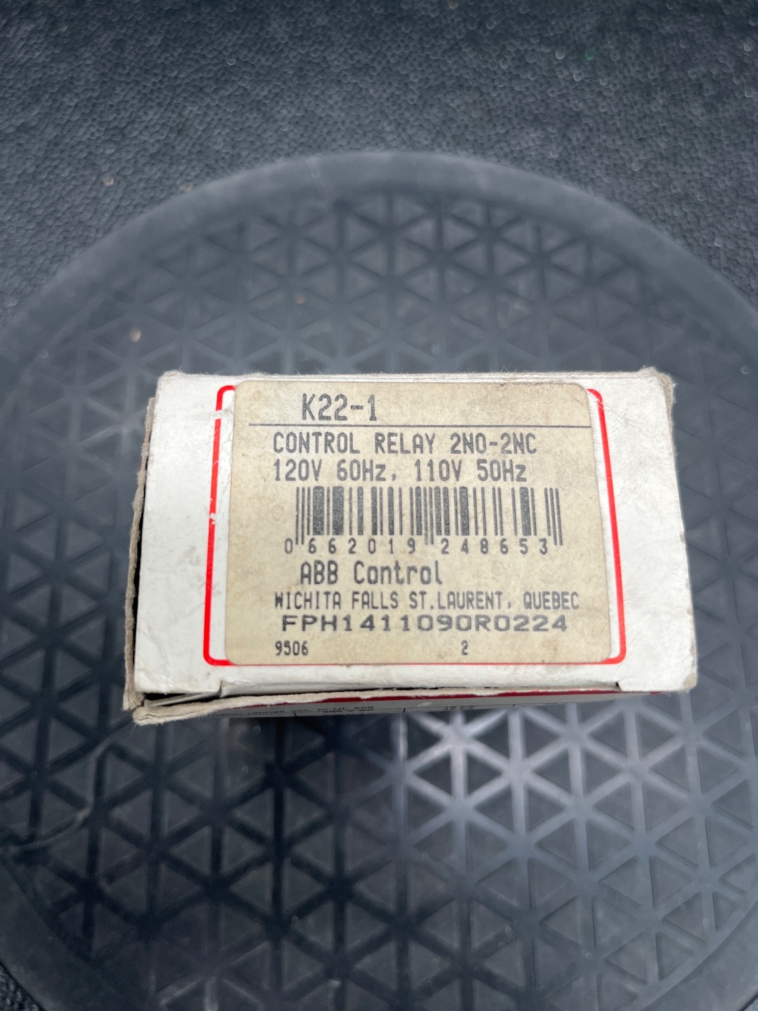 ABB K22-1 Control Relay 2NO 2NC 120VAC Coil NEW 7