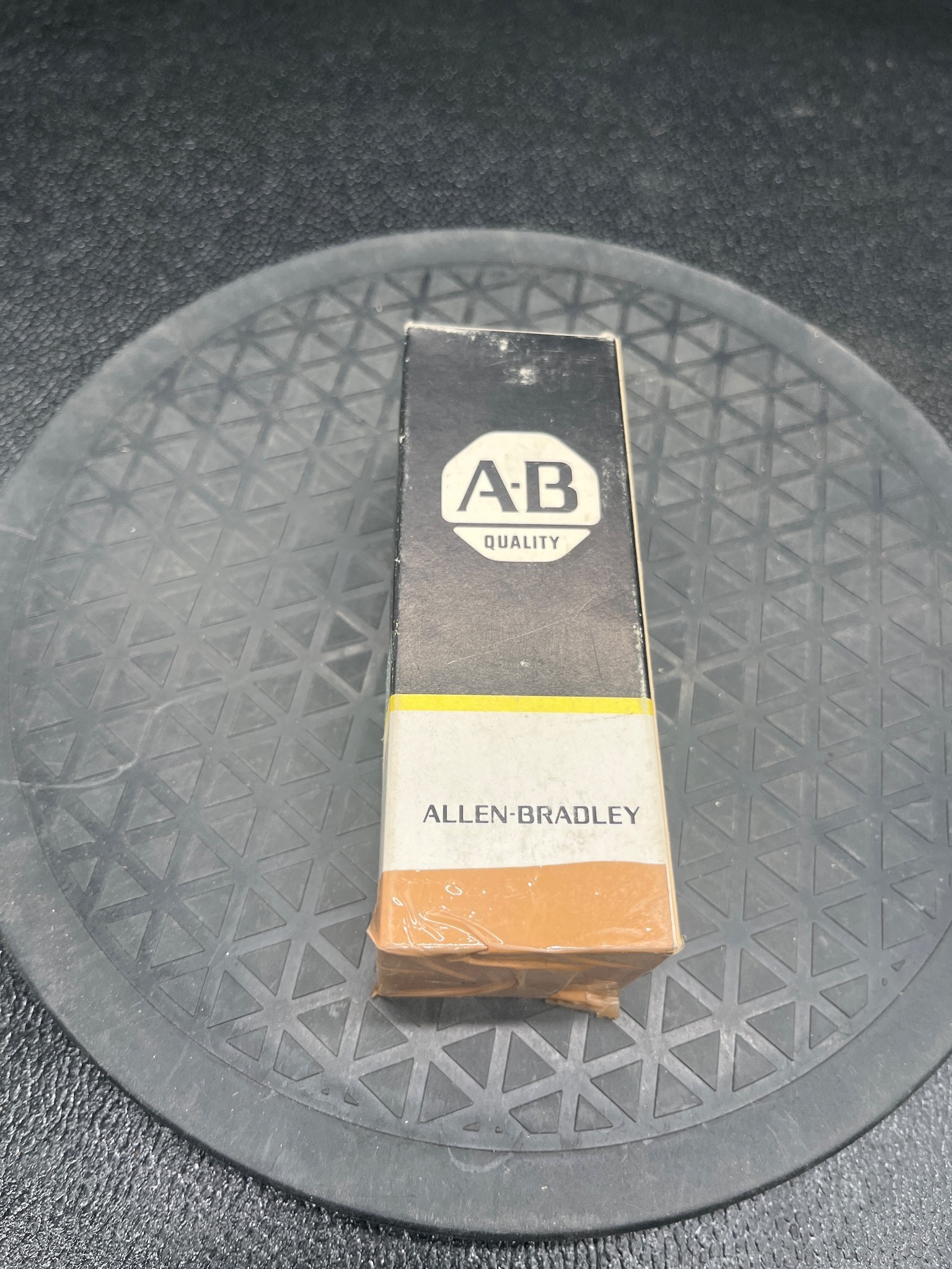 ALLEN BRADLEY 800M-XD2K Push Button Operator NEW 3
