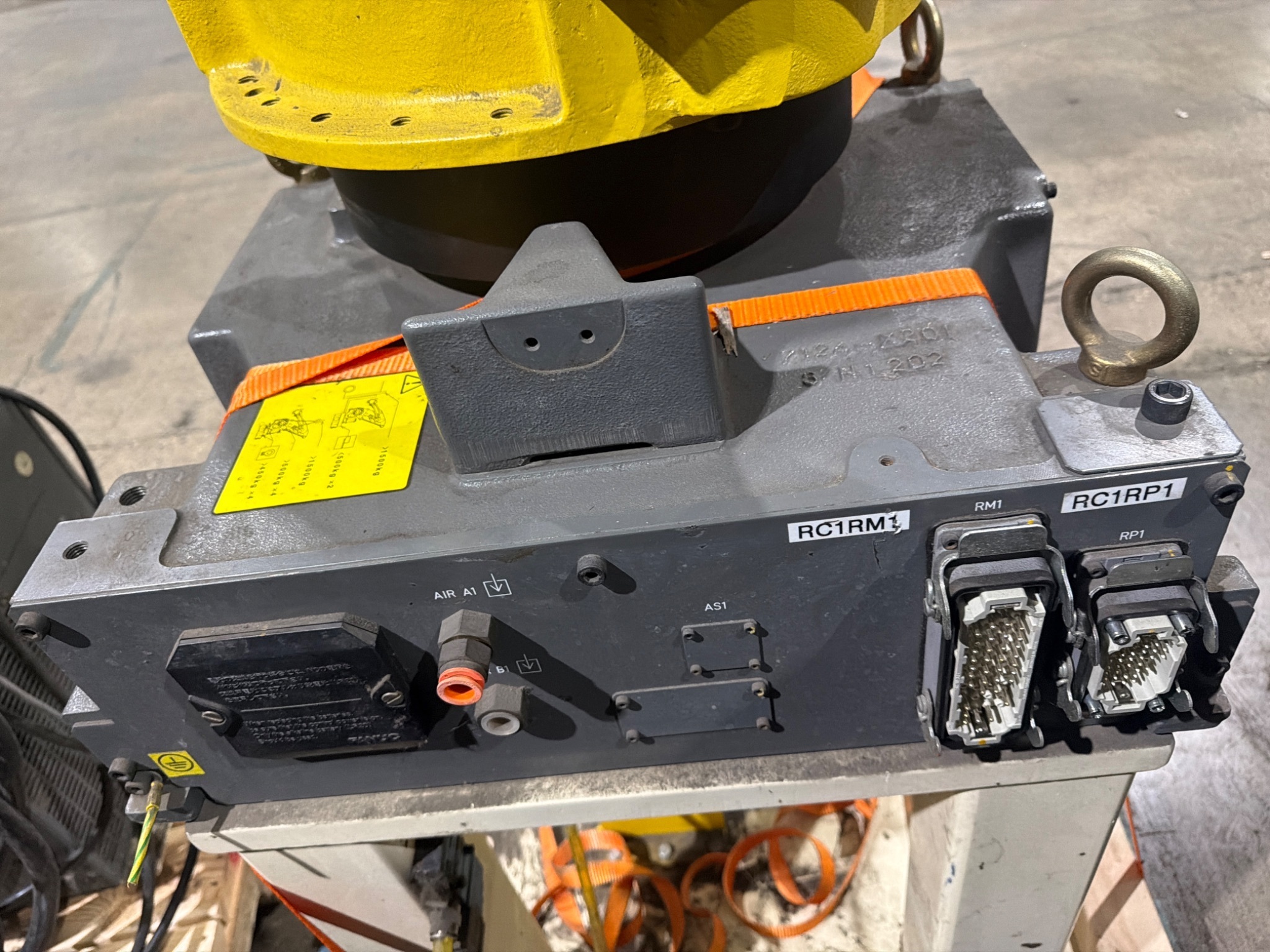 FANUC M-420iA Complete with R-30iA Controller USED 5