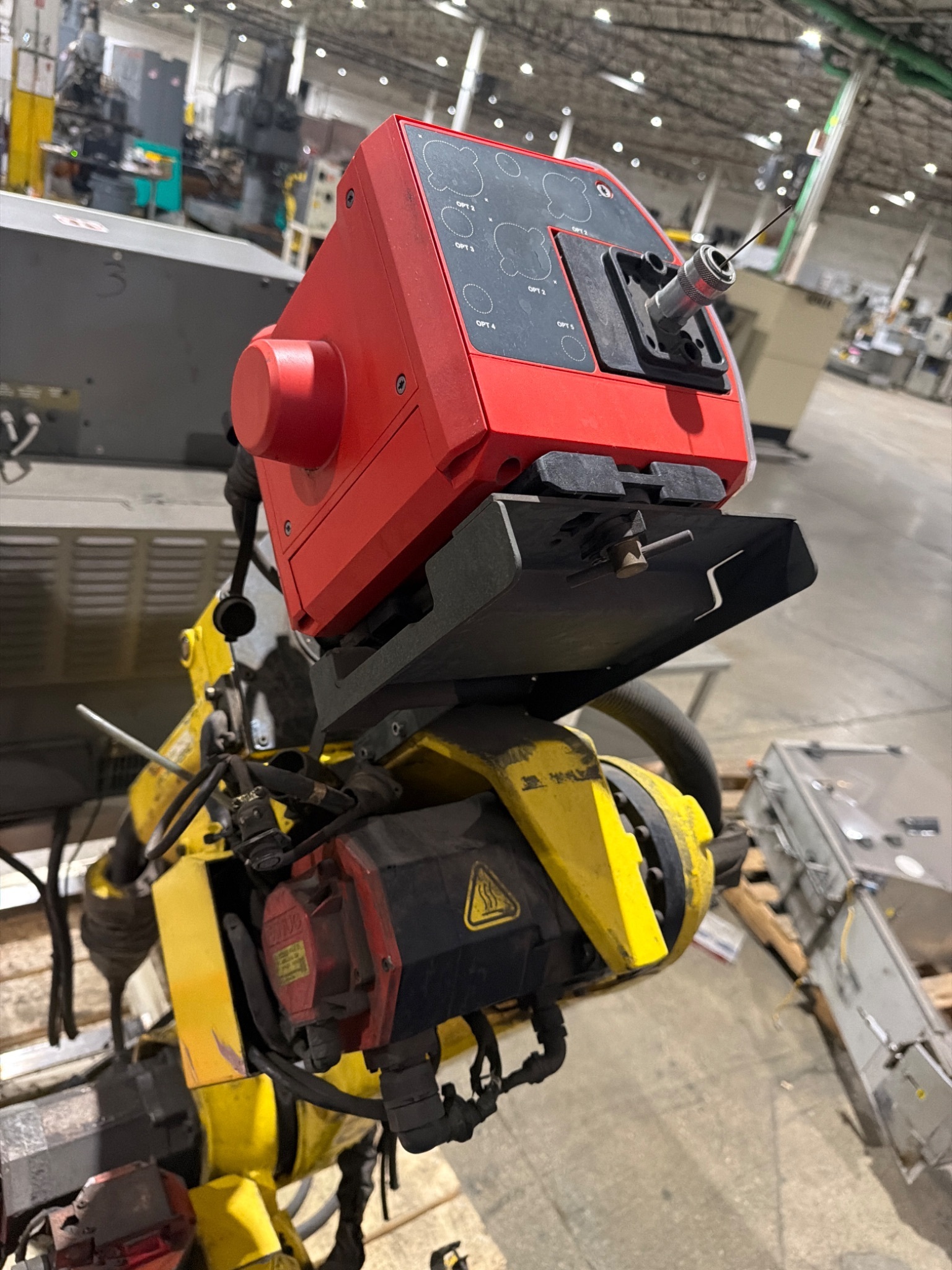 FANUC ArcMate 120iC Robot Complete w/ R‑30iB Controller & Fronius Weld System 14