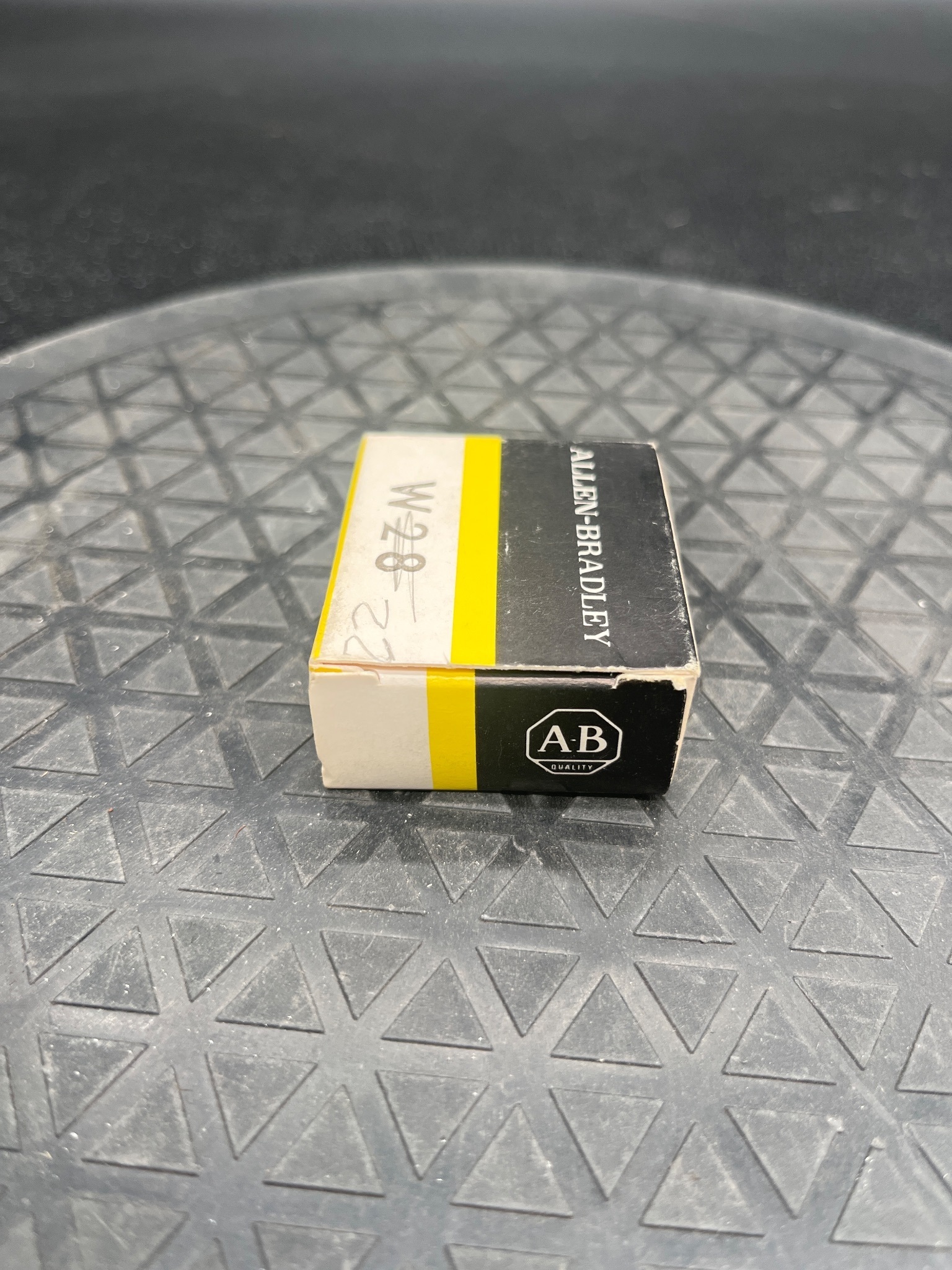 ALLEN BRADLEY W22 CONTROL CIRCUIT CONTACT BLOCK NEW 3