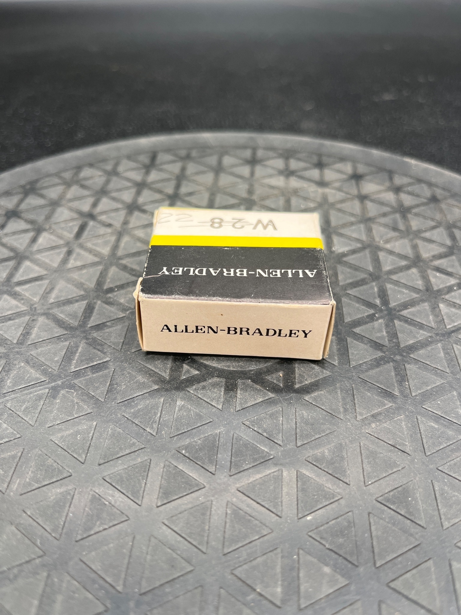 ALLEN BRADLEY W22 CONTROL CIRCUIT CONTACT BLOCK NEW 4