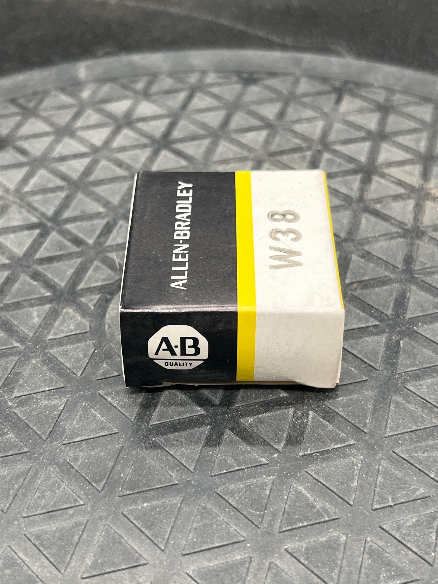 ALLEN BRADLEY W38 Auxiliary Contact Block NEW 3