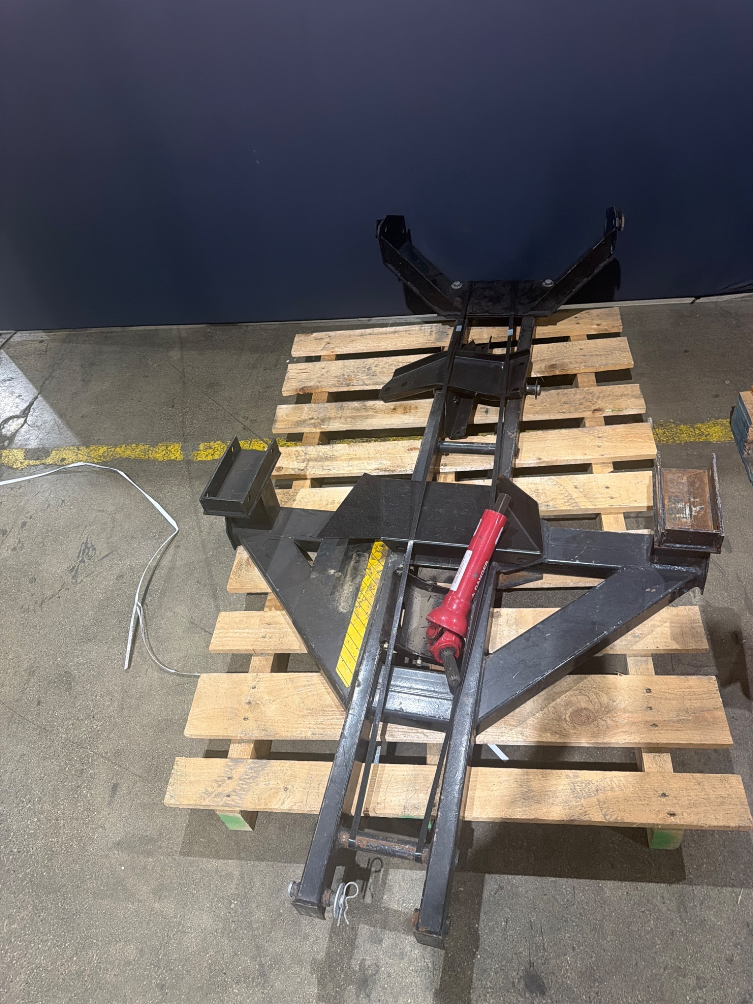 HONDA 5518 Lawn Tractor w/ Attachments NO ENGINE - PARTS ONLY / USED 9