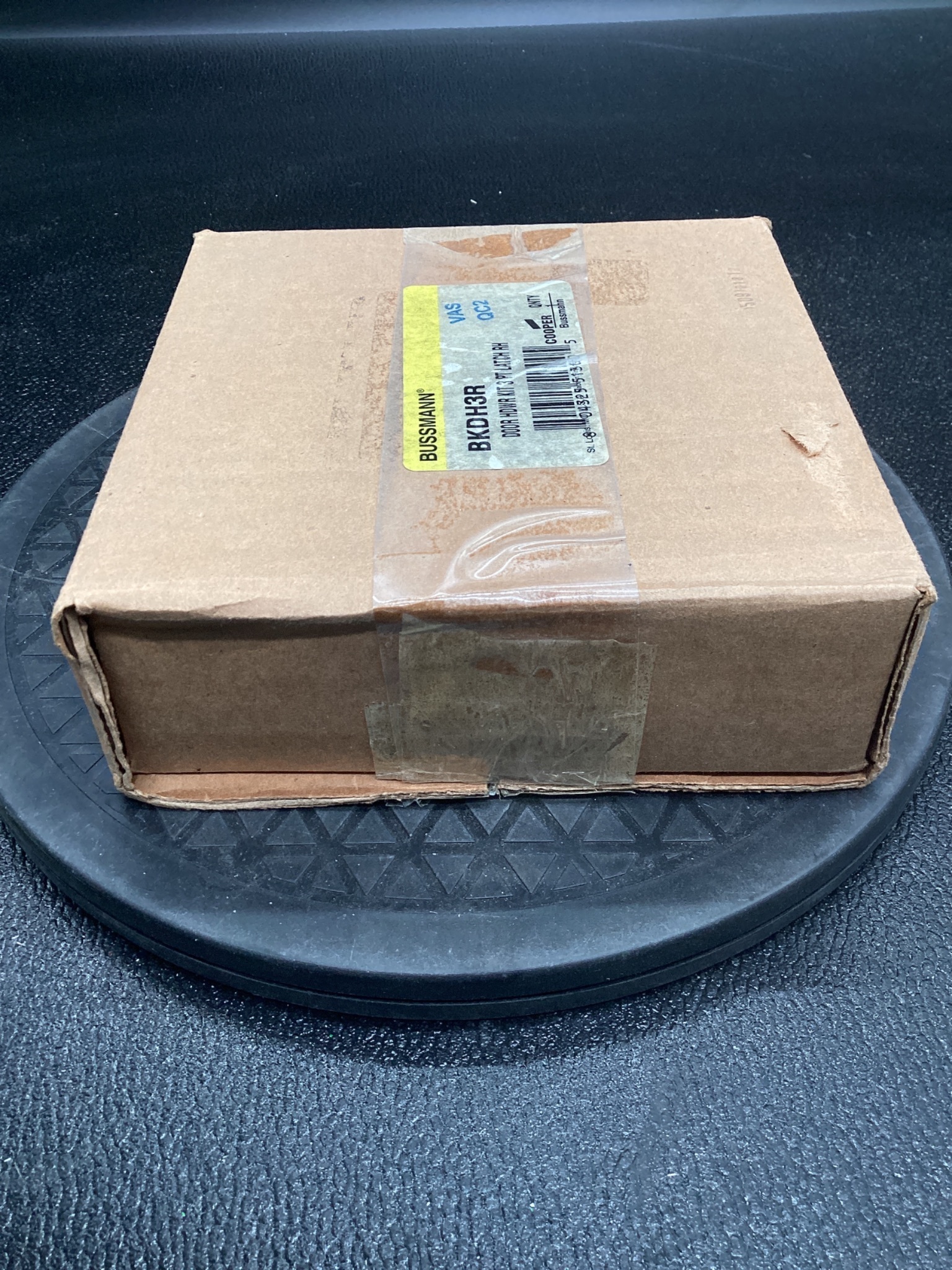 BUSSMANN BKDH3R Door Hardware Kit 3-Point Latch RH NEW 1