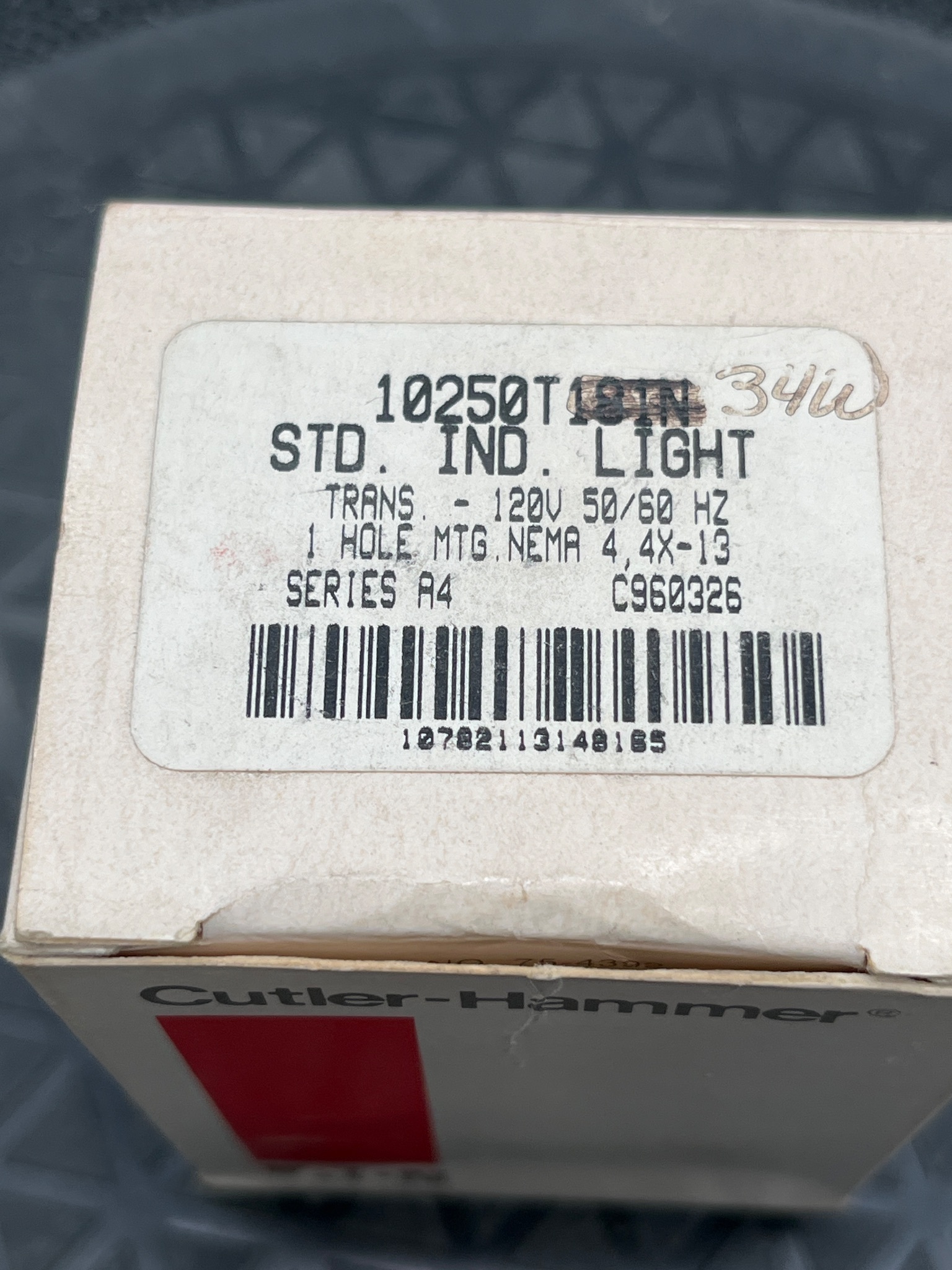 CUTLER-HAMMER 10250T34W Indicator Light 120V Panel Mount NEW 4
