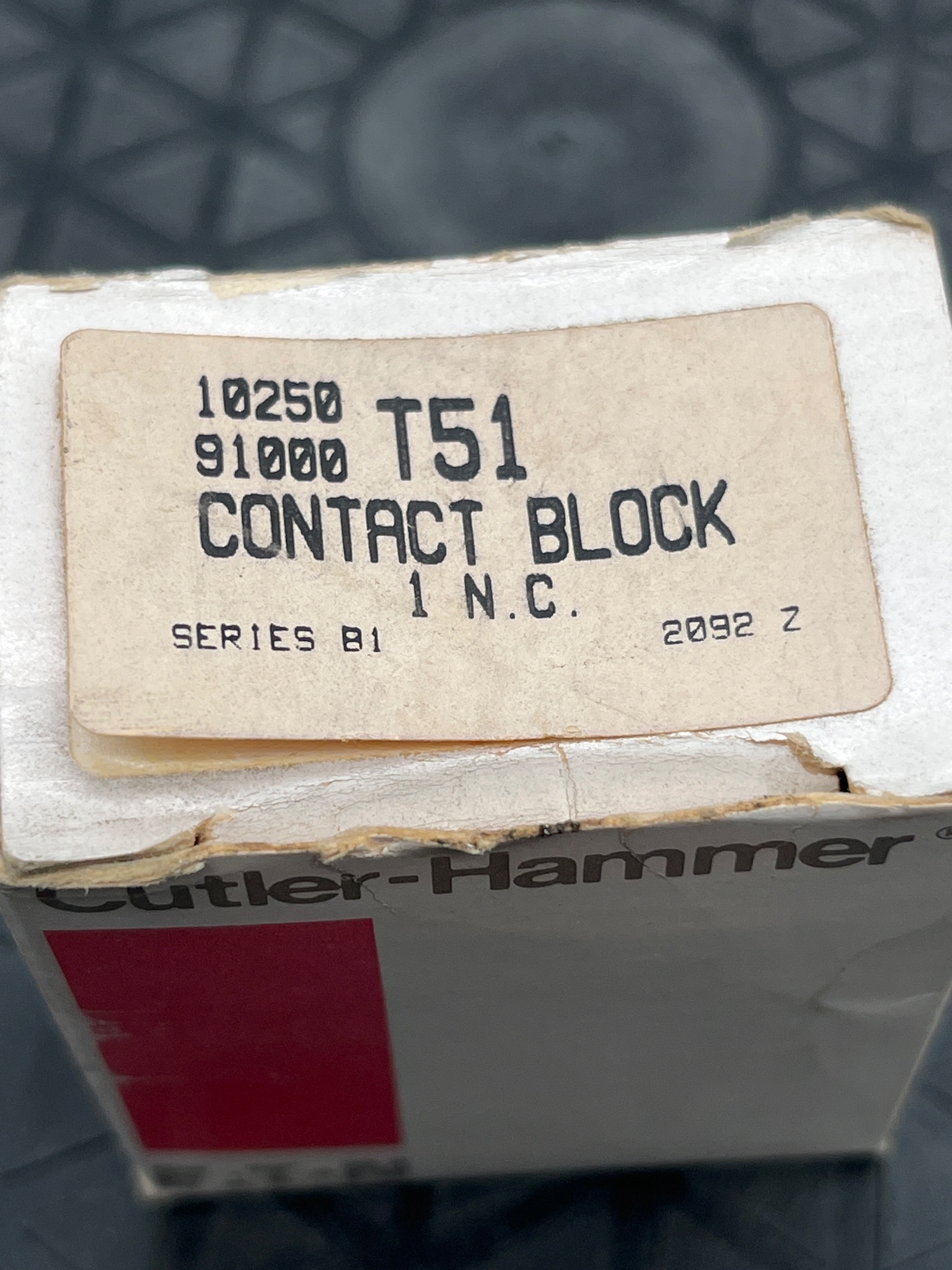 CUTLER-HAMMER 10250T51 Contact Block 1 NC NEW 4