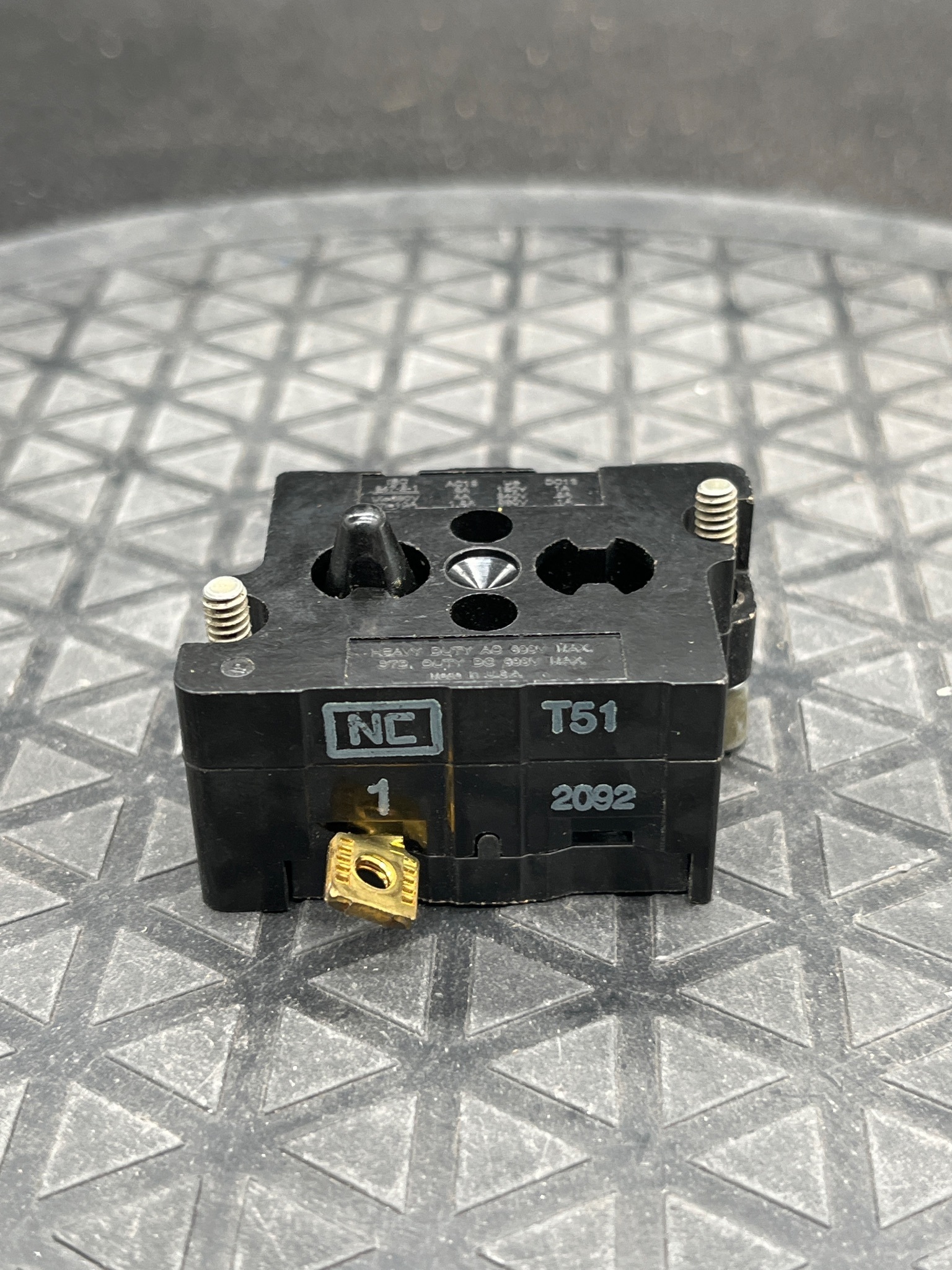 CUTLER-HAMMER 10250T51 Contact Block 1 NC NEW 5