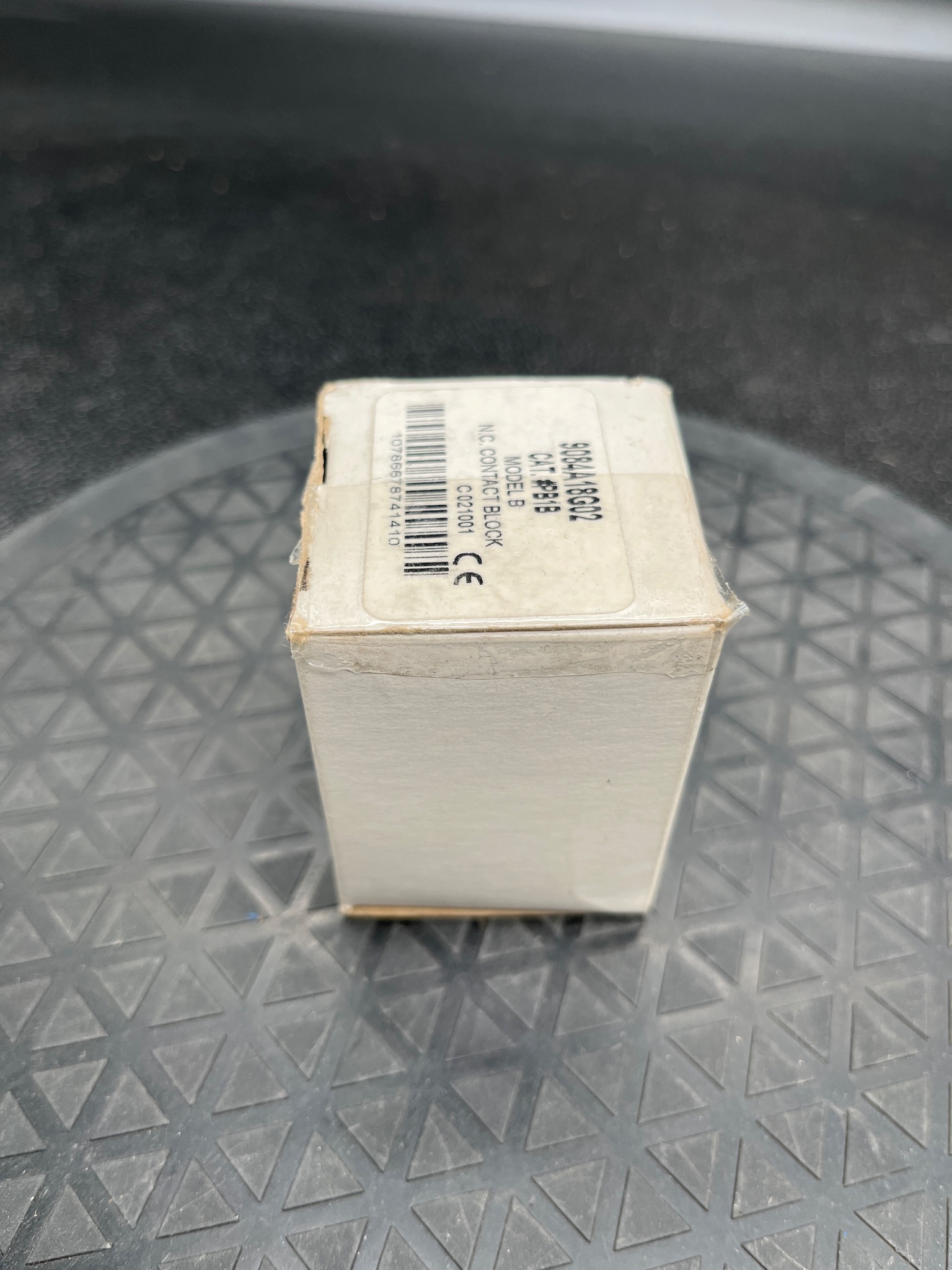 CUTLER-HAMMER 9084A18G02 Contact Block 1 NC NEW 1