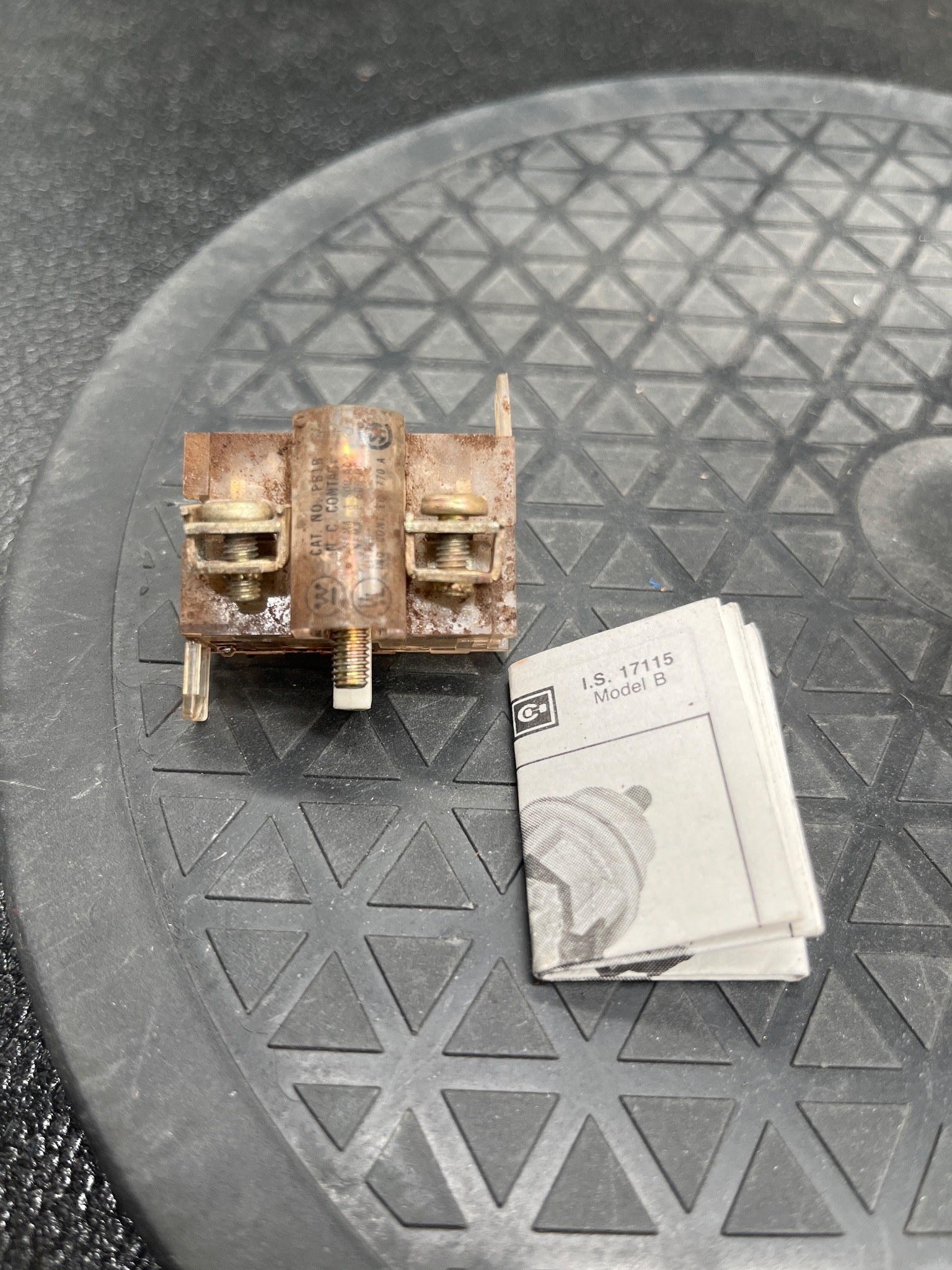 CUTLER-HAMMER 9084A18G02 Contact Block 1 NC NEW 5