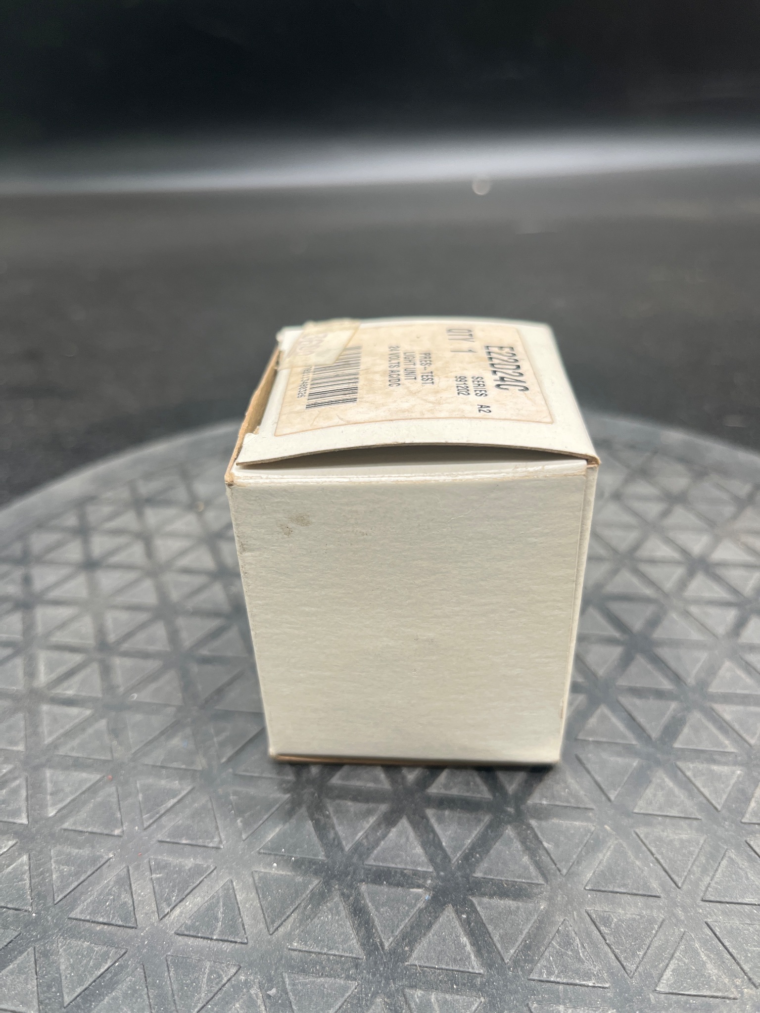CUTLER-HAMMER E22D24C Pres-Test Light Unit 24V AC/DC NEW 1