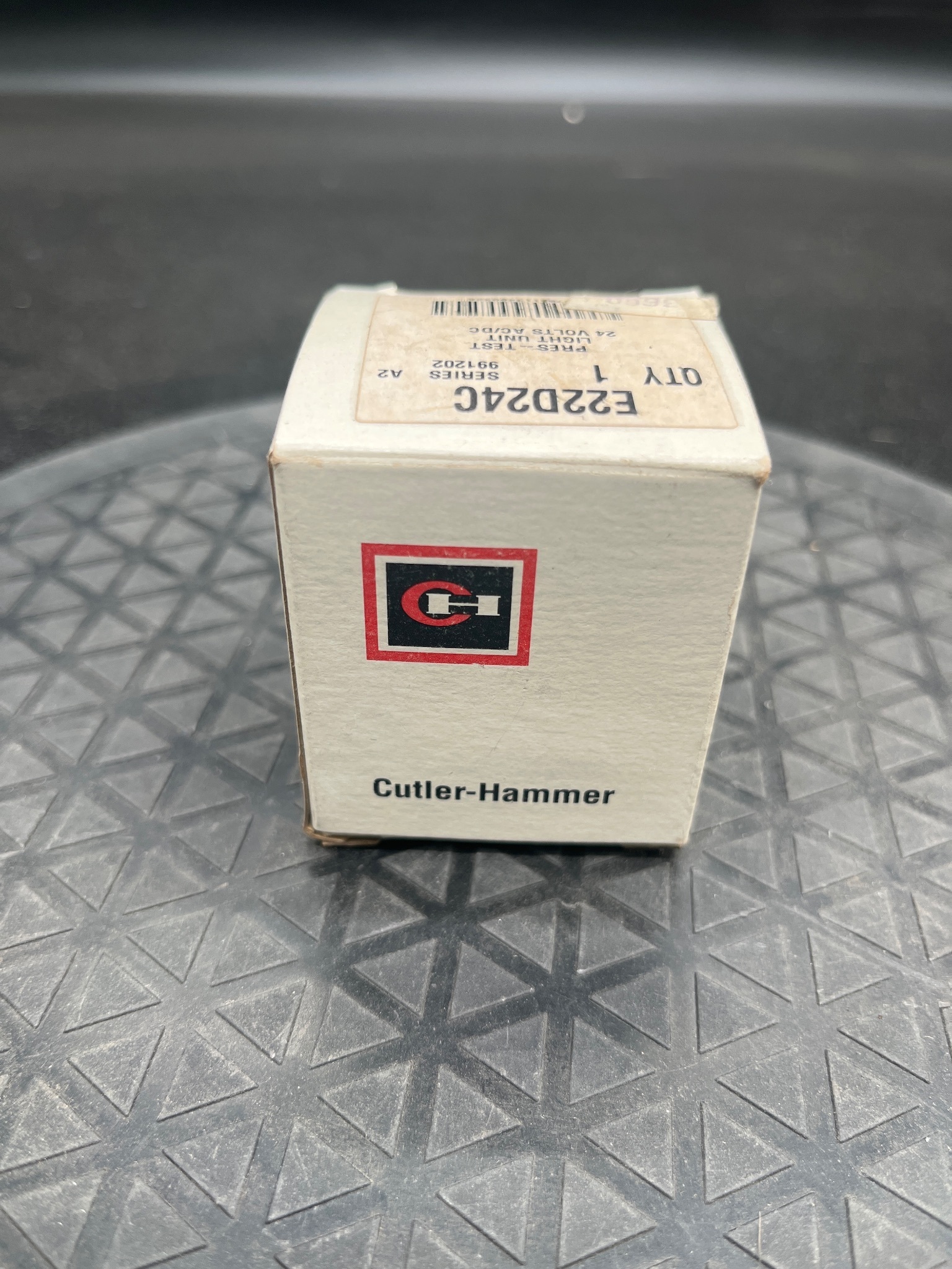 CUTLER-HAMMER E22D24C Pres-Test Light Unit 24V AC/DC NEW 2