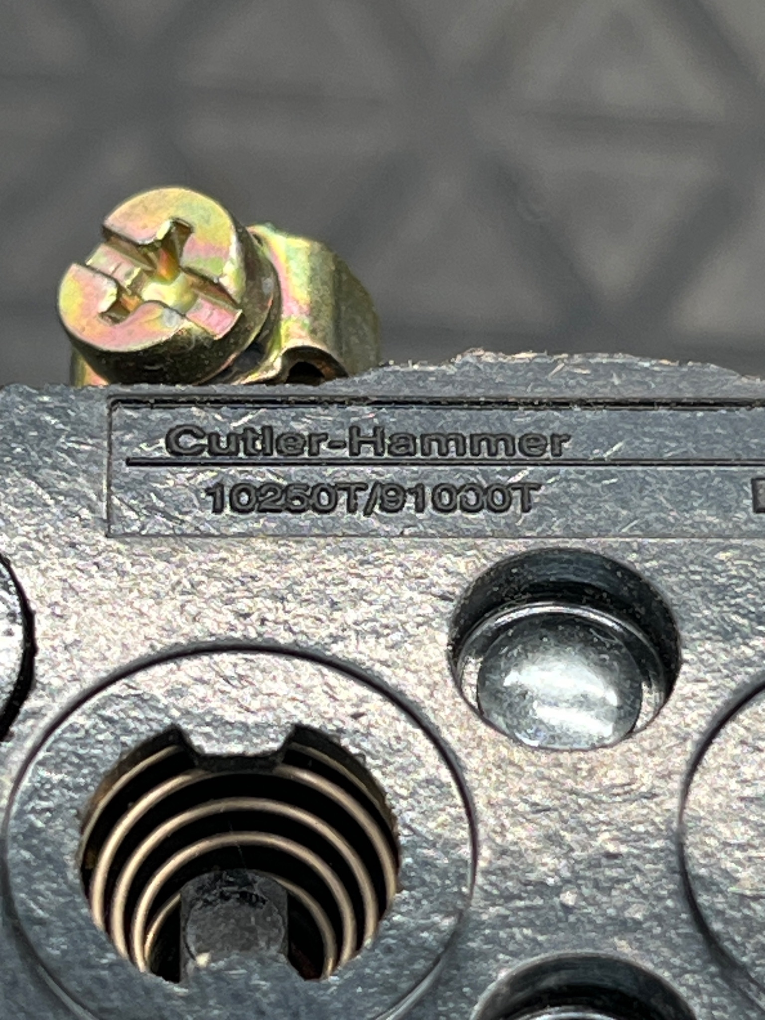 CUTLER-HAMMER E34EB2-51X Red Pushbutton Operator 30mm NEW 7