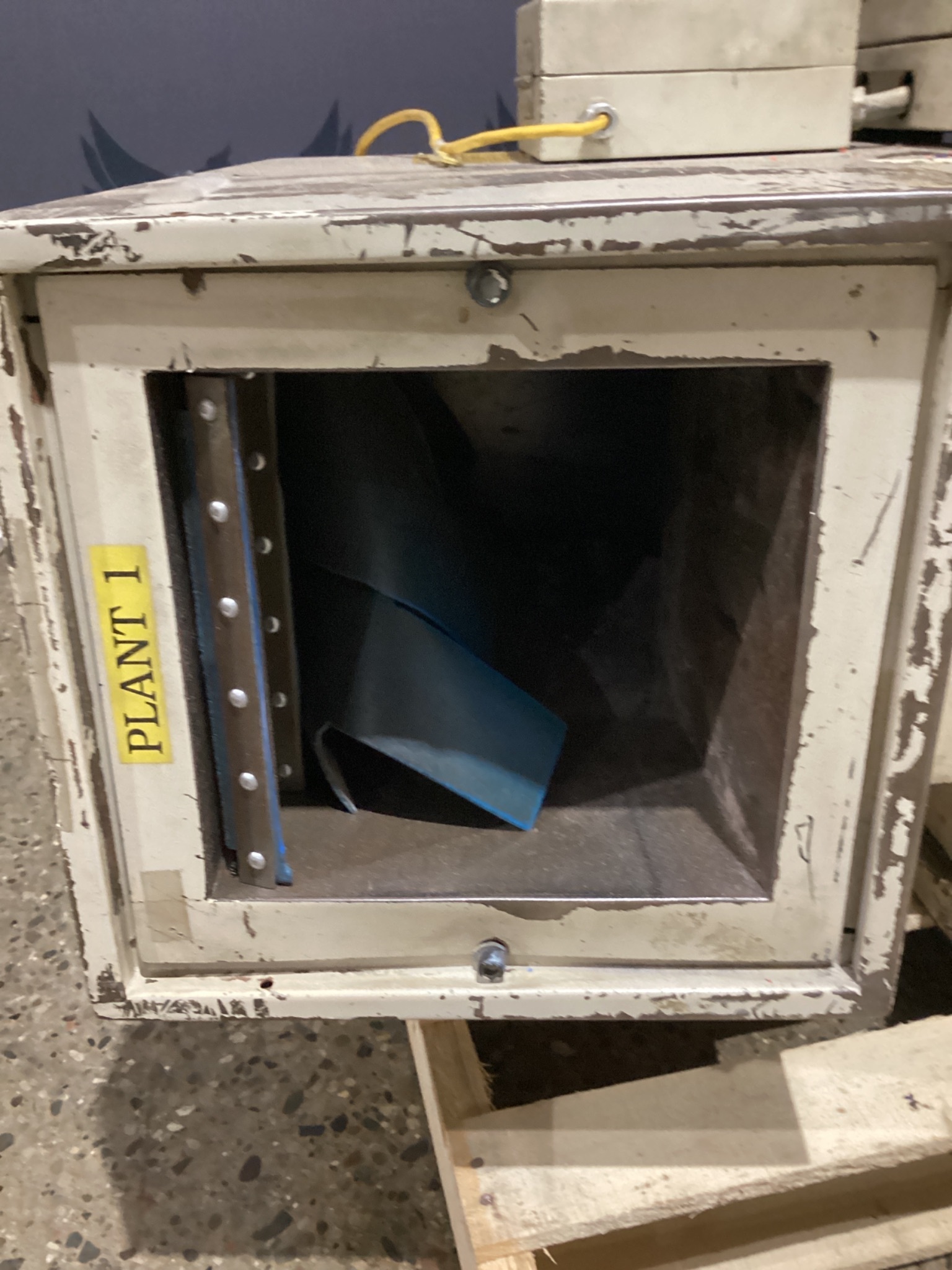 AEC Nelmor G810 Granulator 5HP Plastic Grinder USED 1