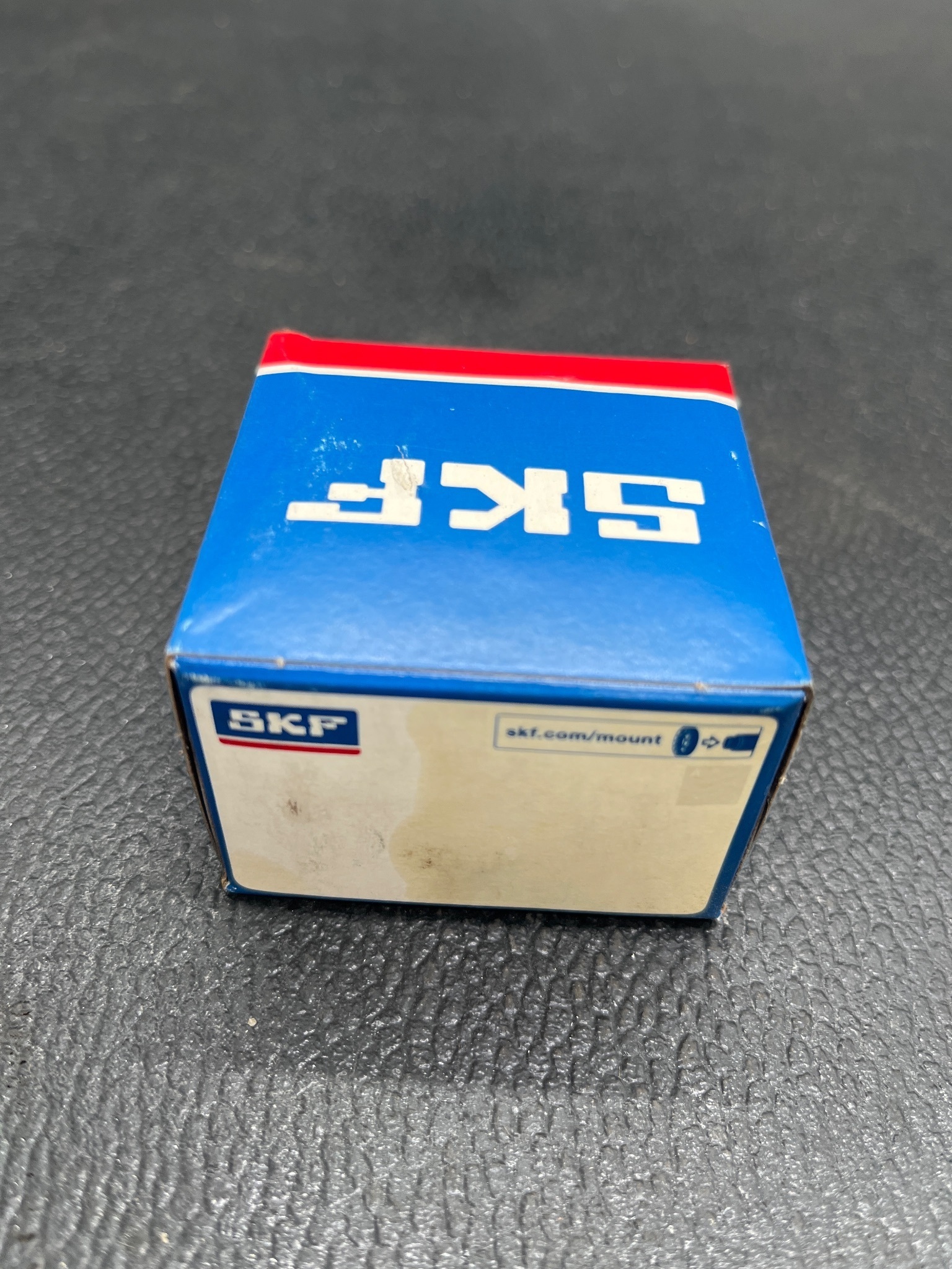 SKF YET 205 Insert Ball Bearing NEW 2