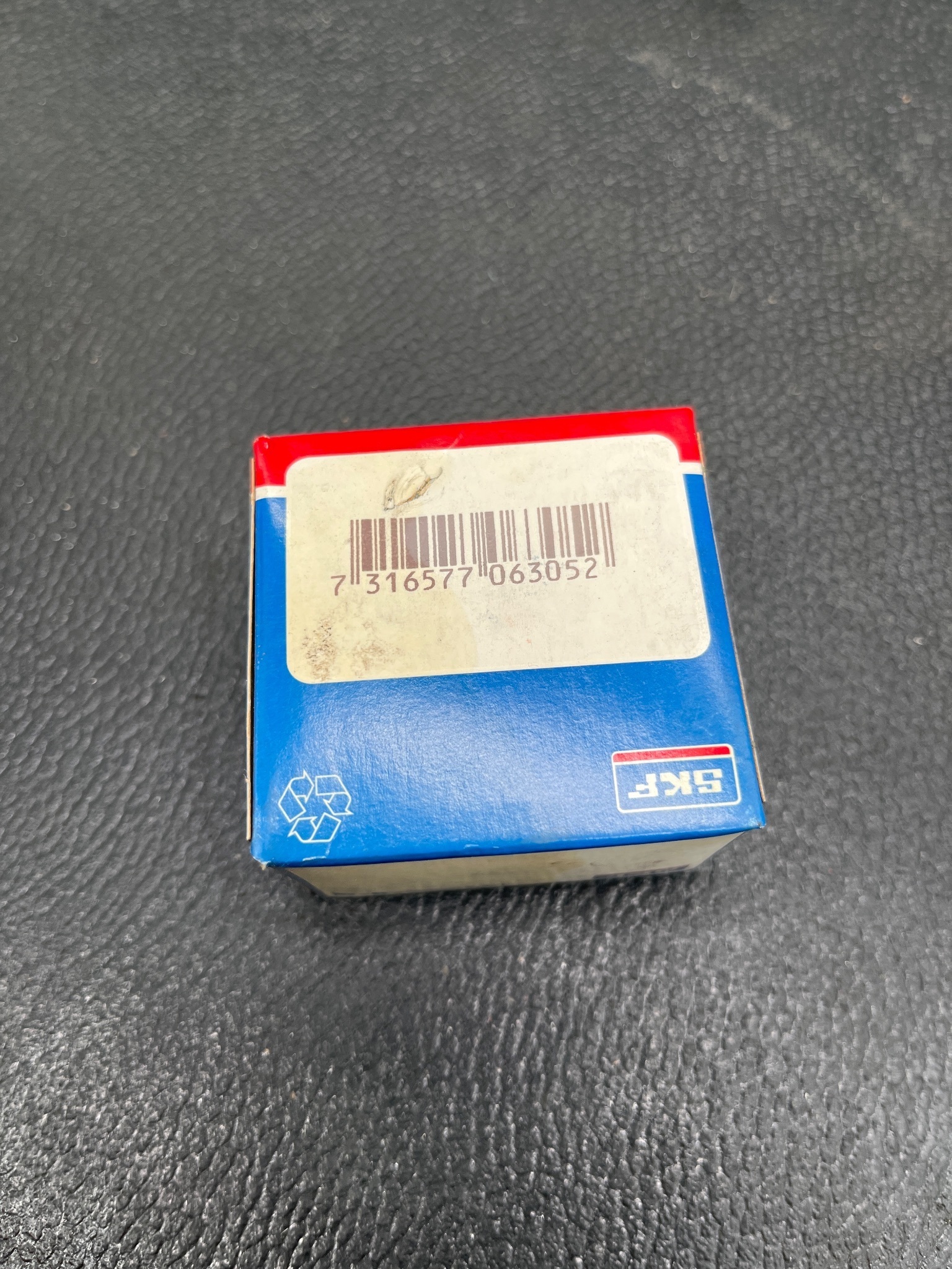 SKF YET 205 Insert Ball Bearing NEW 4