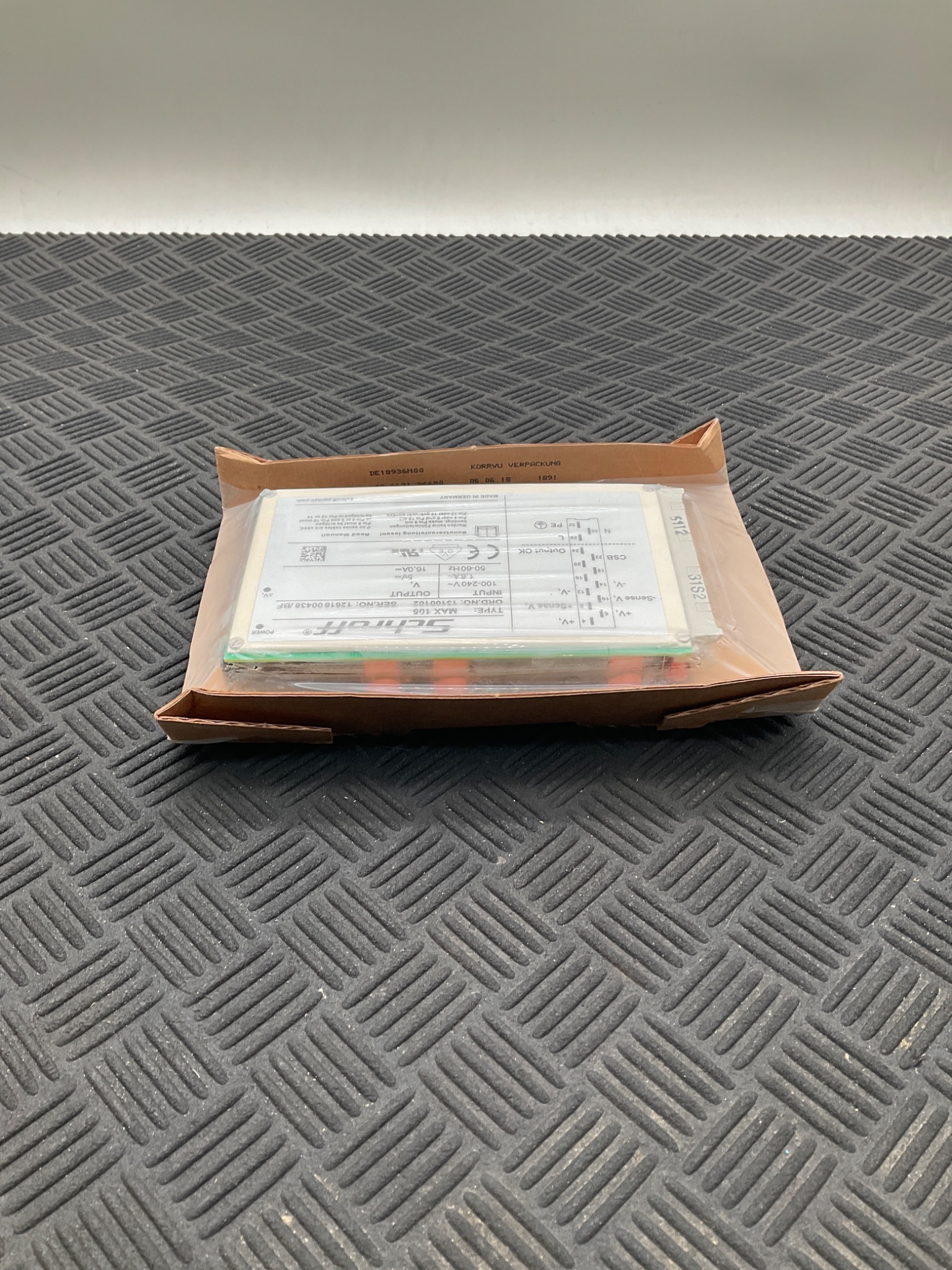 NVENT SCHROFF 13100102 MAX 105 19" Power Supply Unit NEW 2