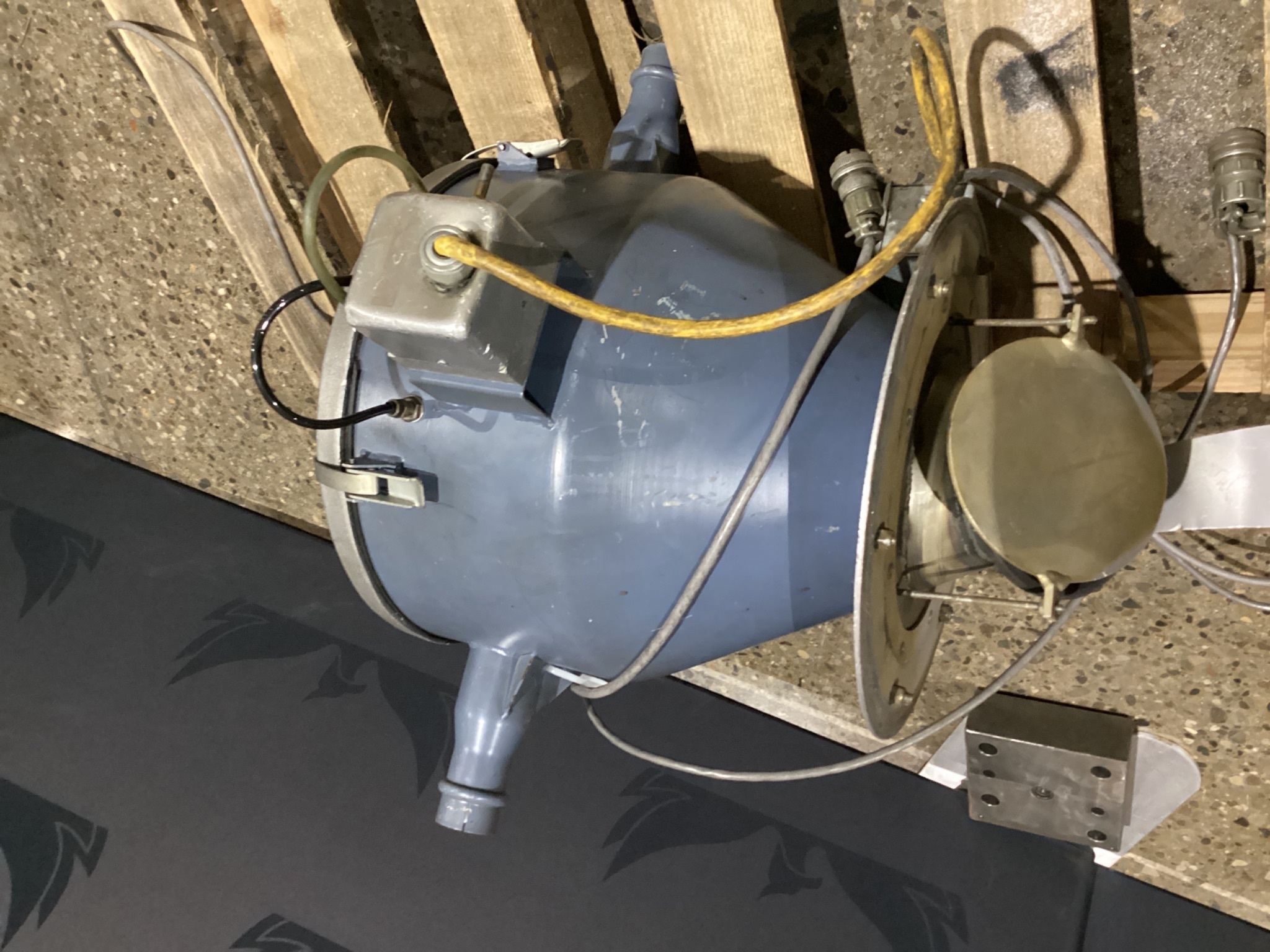 AEC Whitlock PVH-071G Vacuum Hopper Loader USED 2