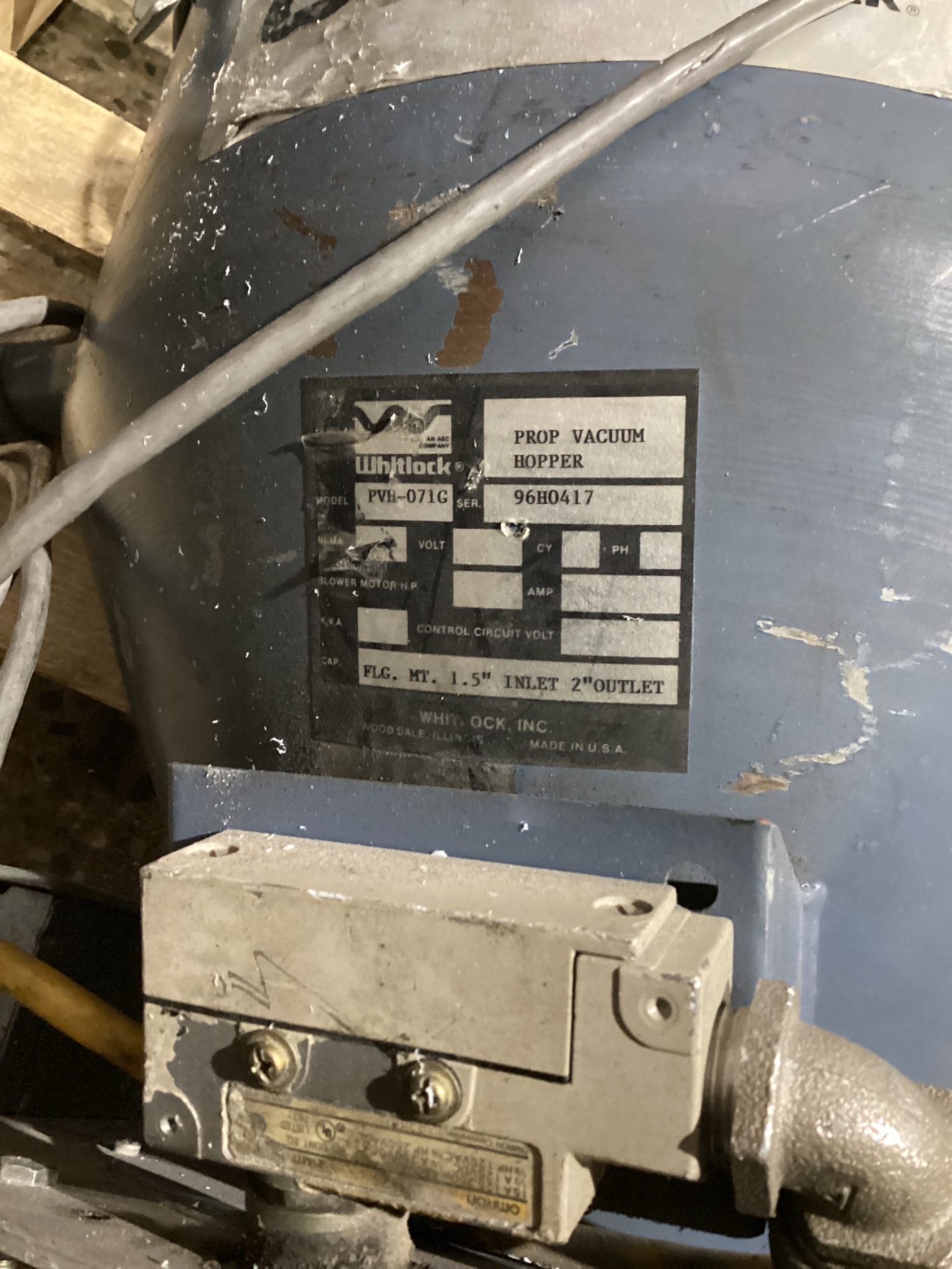 AEC Whitlock PVH-071G Vacuum Hopper Loader USED 3