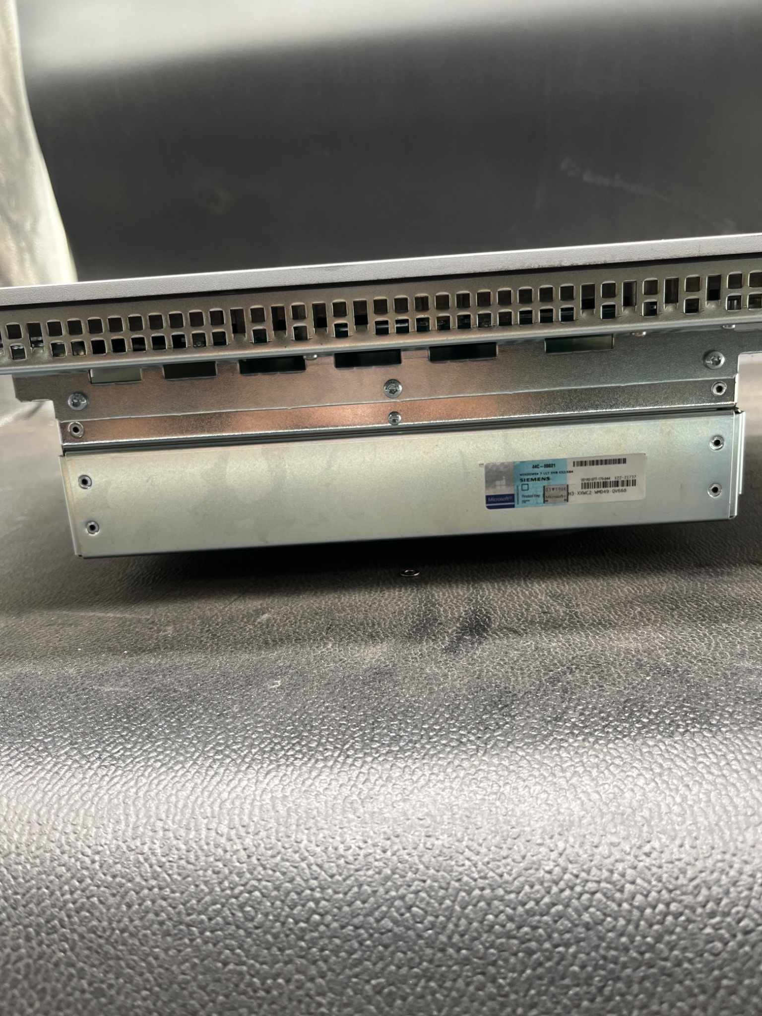 SIEMENS 6AV7260‑2GM41‑0BX6 SIMATIC IPC677D 22" Touch Panel PC USED 3