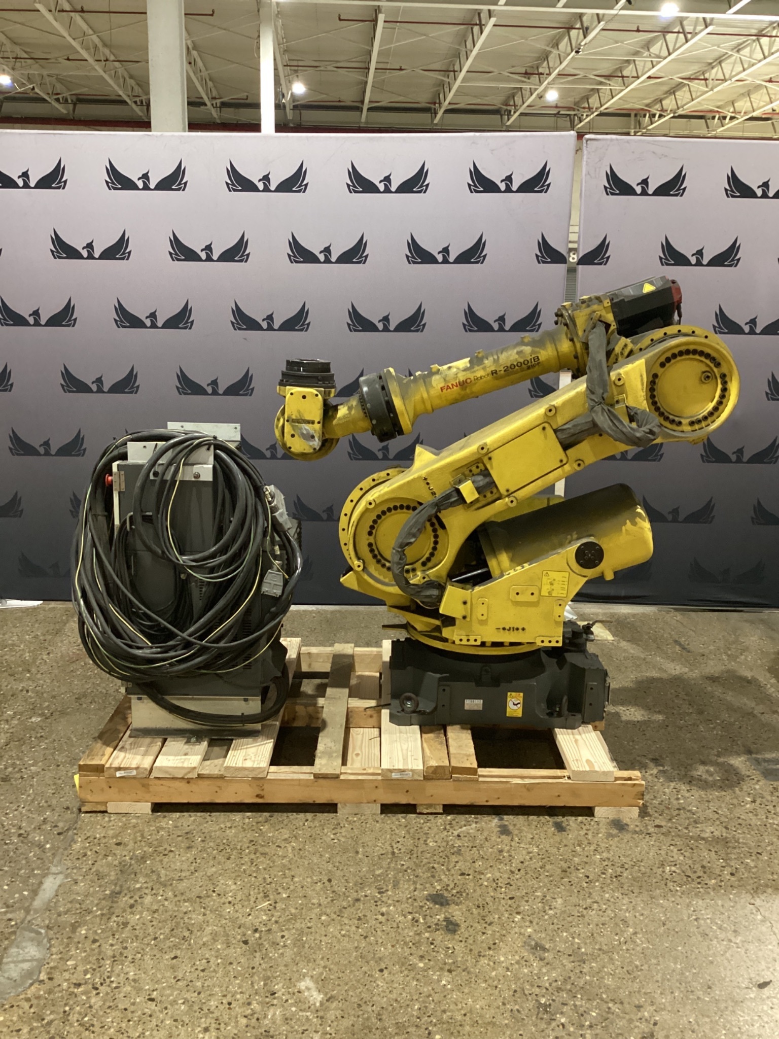 FANUC R-2000iB/210F w/ R-30iB Controls USED - Missing Teach Pendant 0