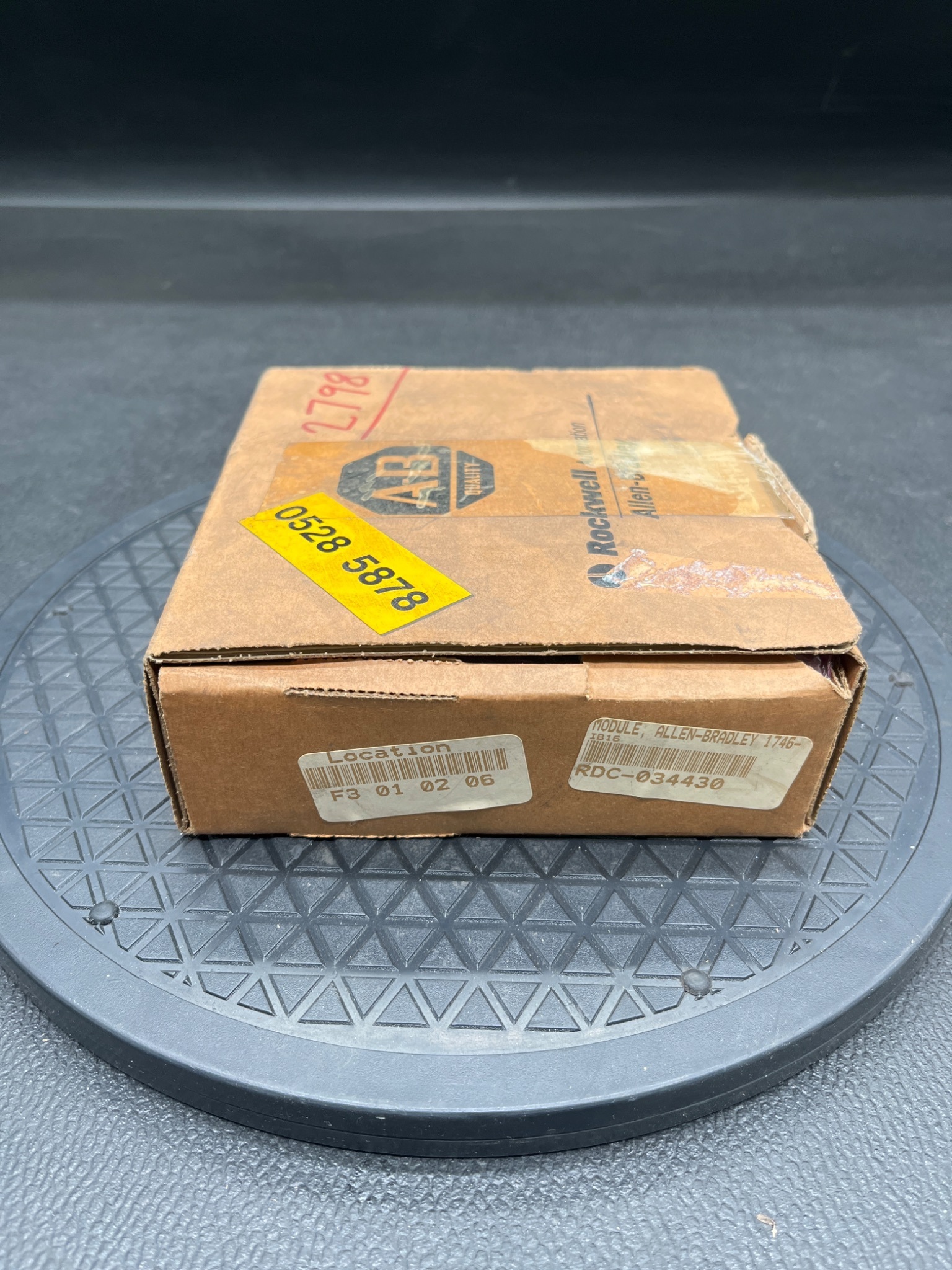 Allen-Bradley 1746-IB16/C SLC 500 16 Point Input Module NEW 1