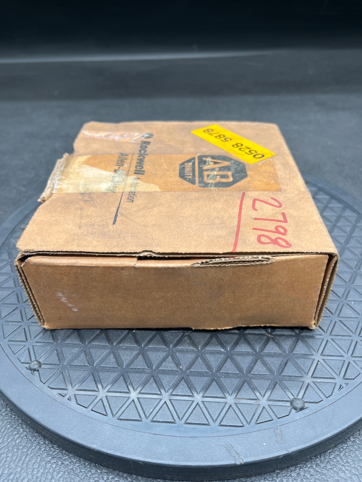 Allen-Bradley 1746-IB16/C SLC 500 16 Point Input Module NEW 3