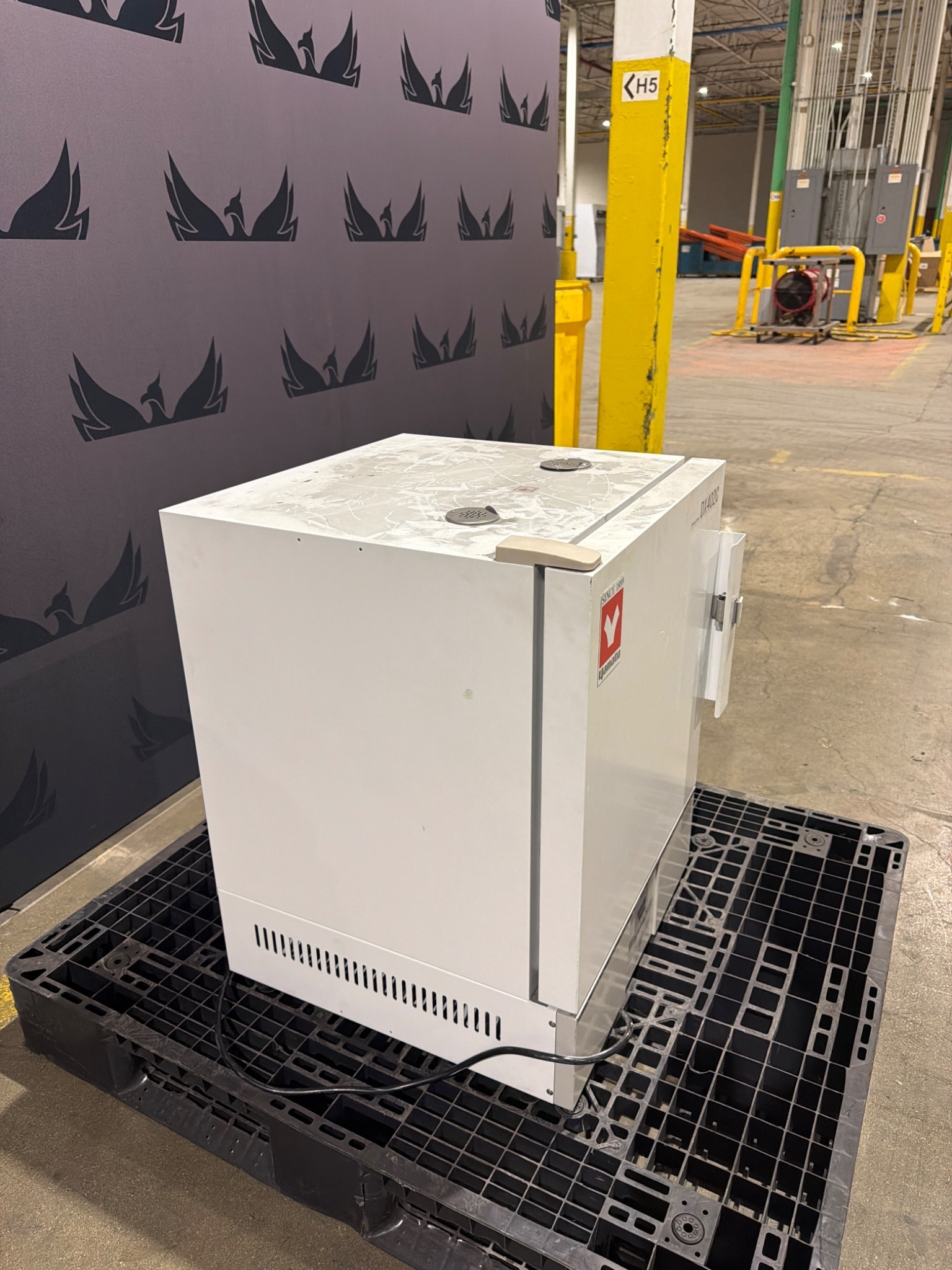 Yamato DX402C Gravity Convection Drying Oven USED 1