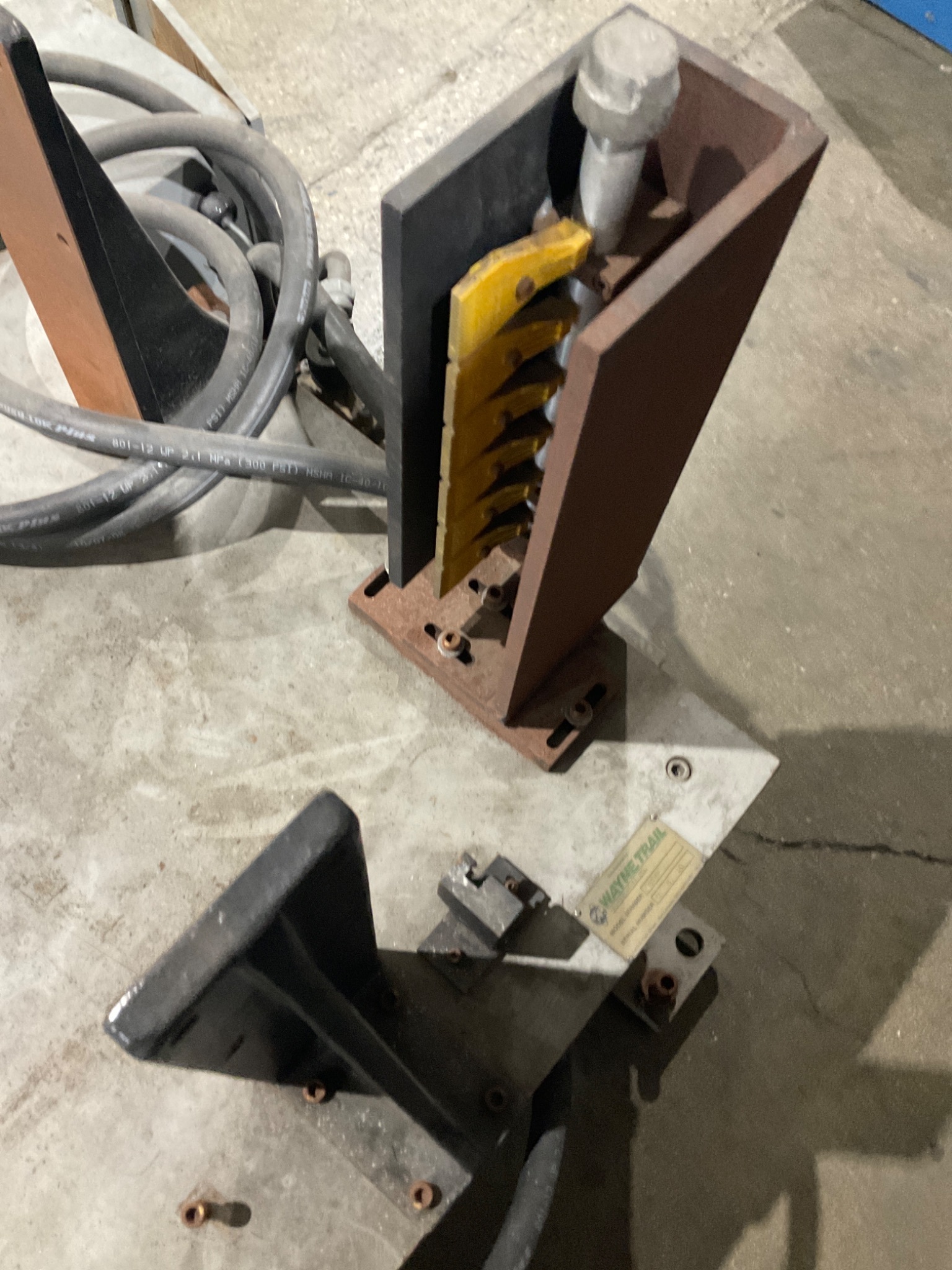 WAYNE TRAIL 46964 Steel T‑Slot Fabrication / Welding Table USED 8