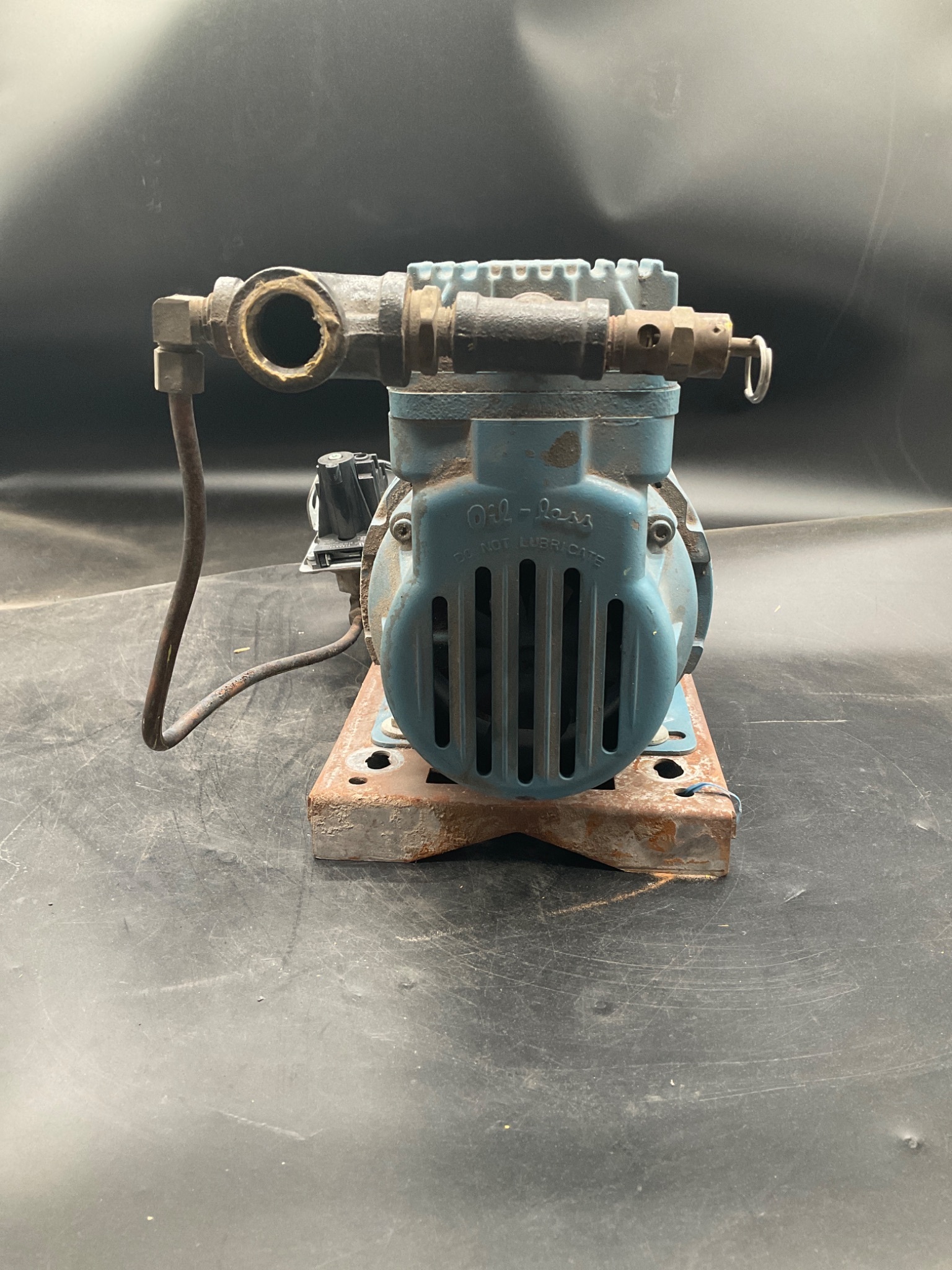 GENERAL OL1-1016AC Air Compressor USED 4