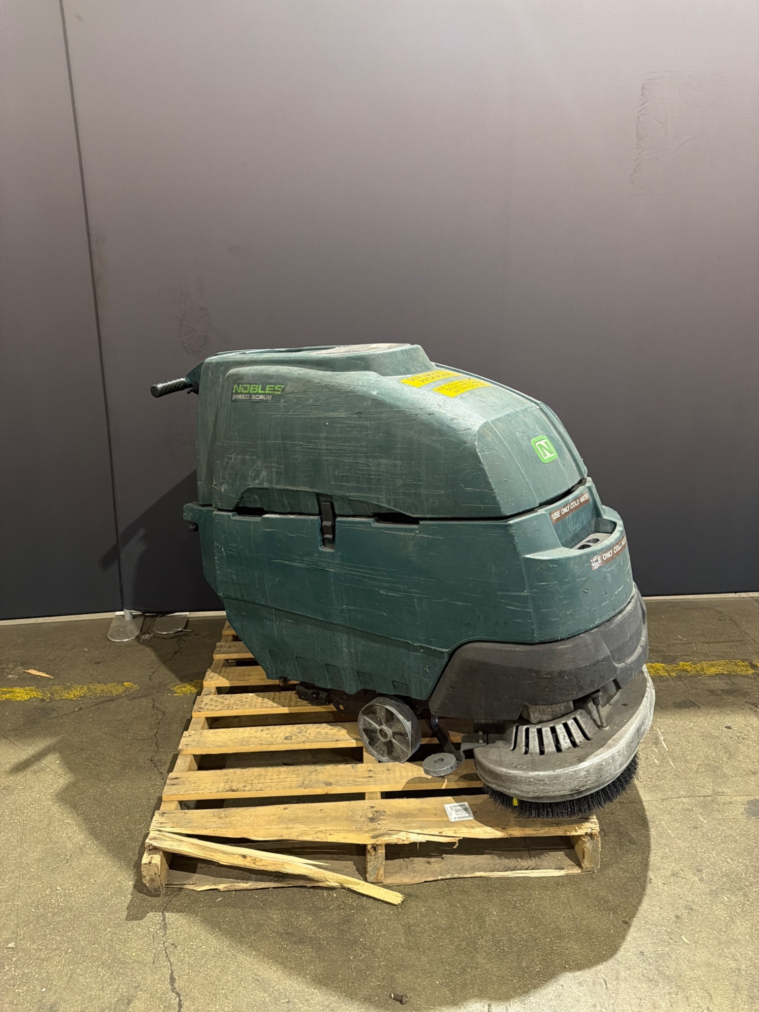 NOBLES ECOH2O Floor Scrubber USED 0