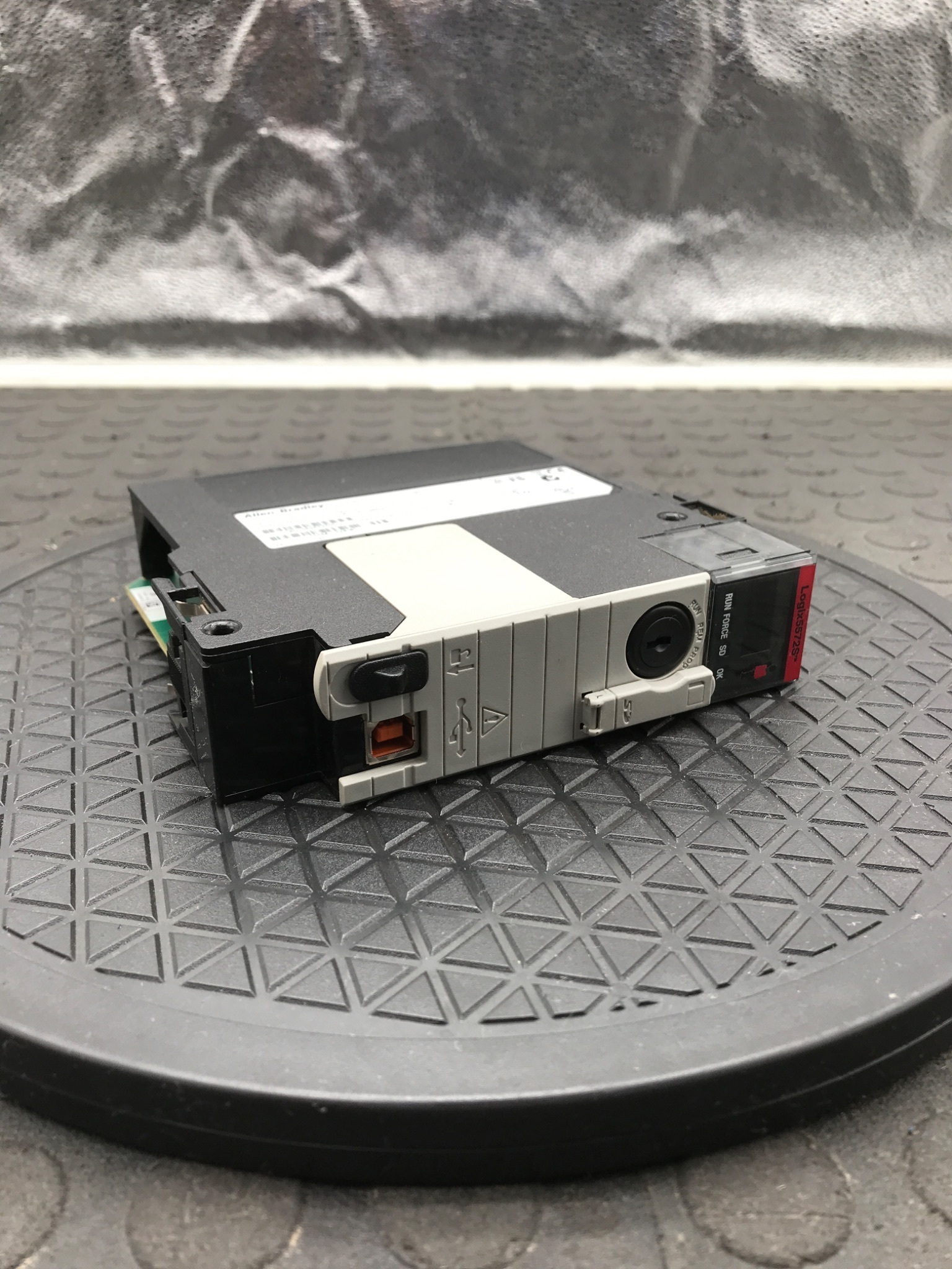 ALLEN BRADLEY 1756-L72S/B GuardLogix Safety Controller USED 0