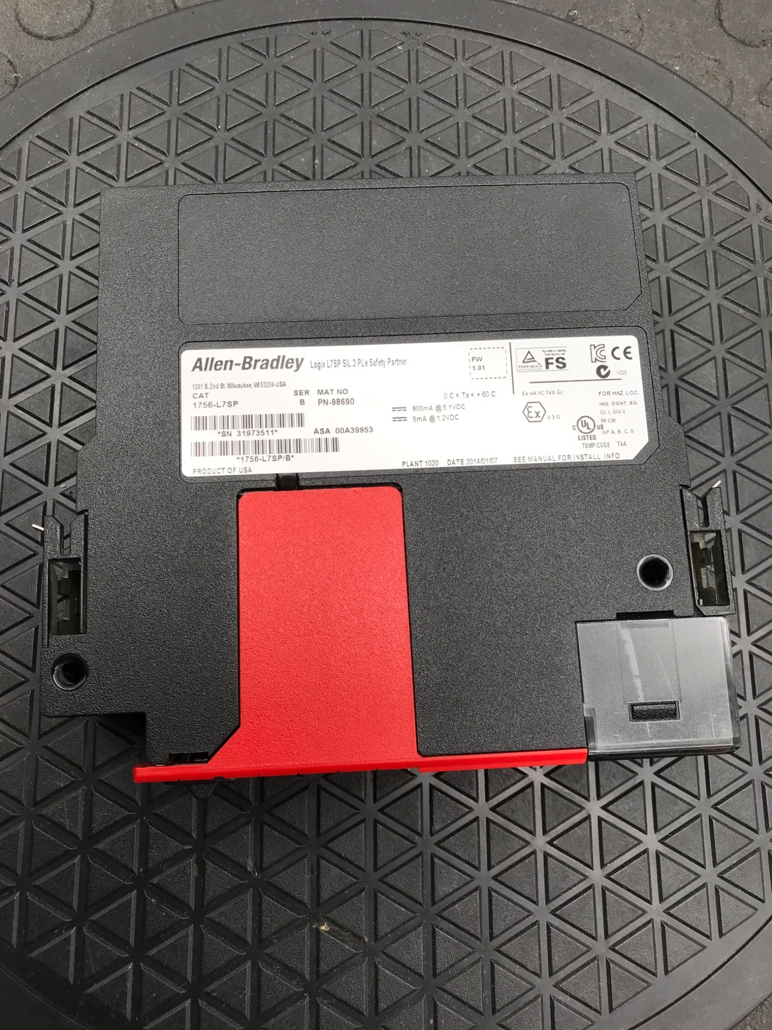 ALLEN BRADLEY 1756-L7SP/B GuardLogix Safety Partner Module USED 1