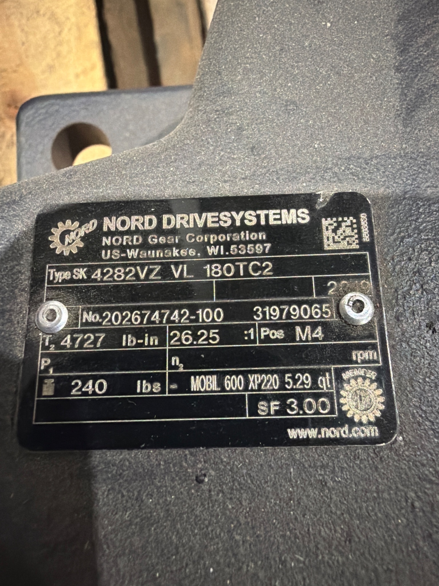NORD DRIVESYSTEMS SK-4282VZ-180TC2 26.25:1 Gear Reducer USED 4