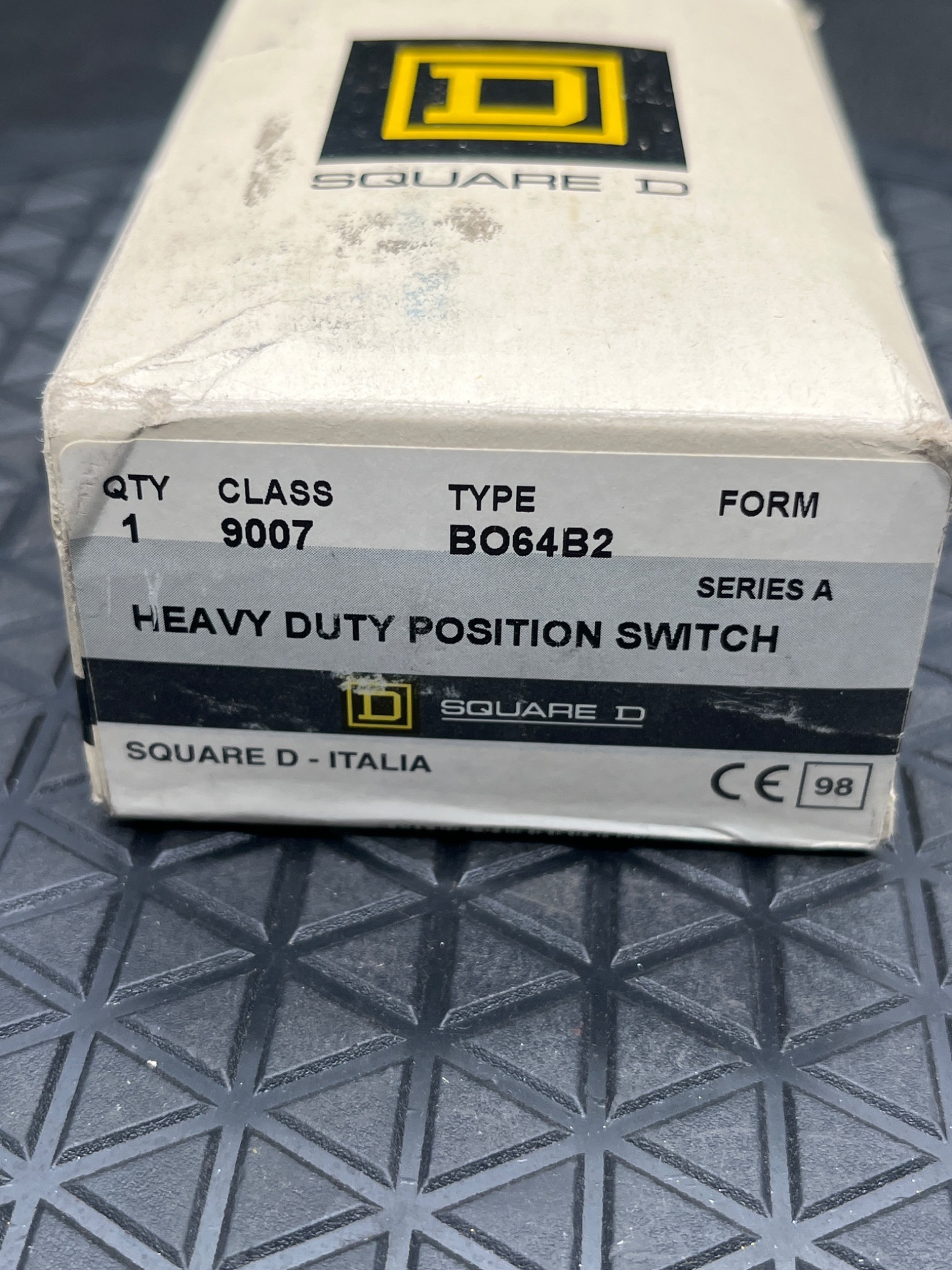 Square D 9007B064B2 Heavy Duty Position Limit Switch NEW 4