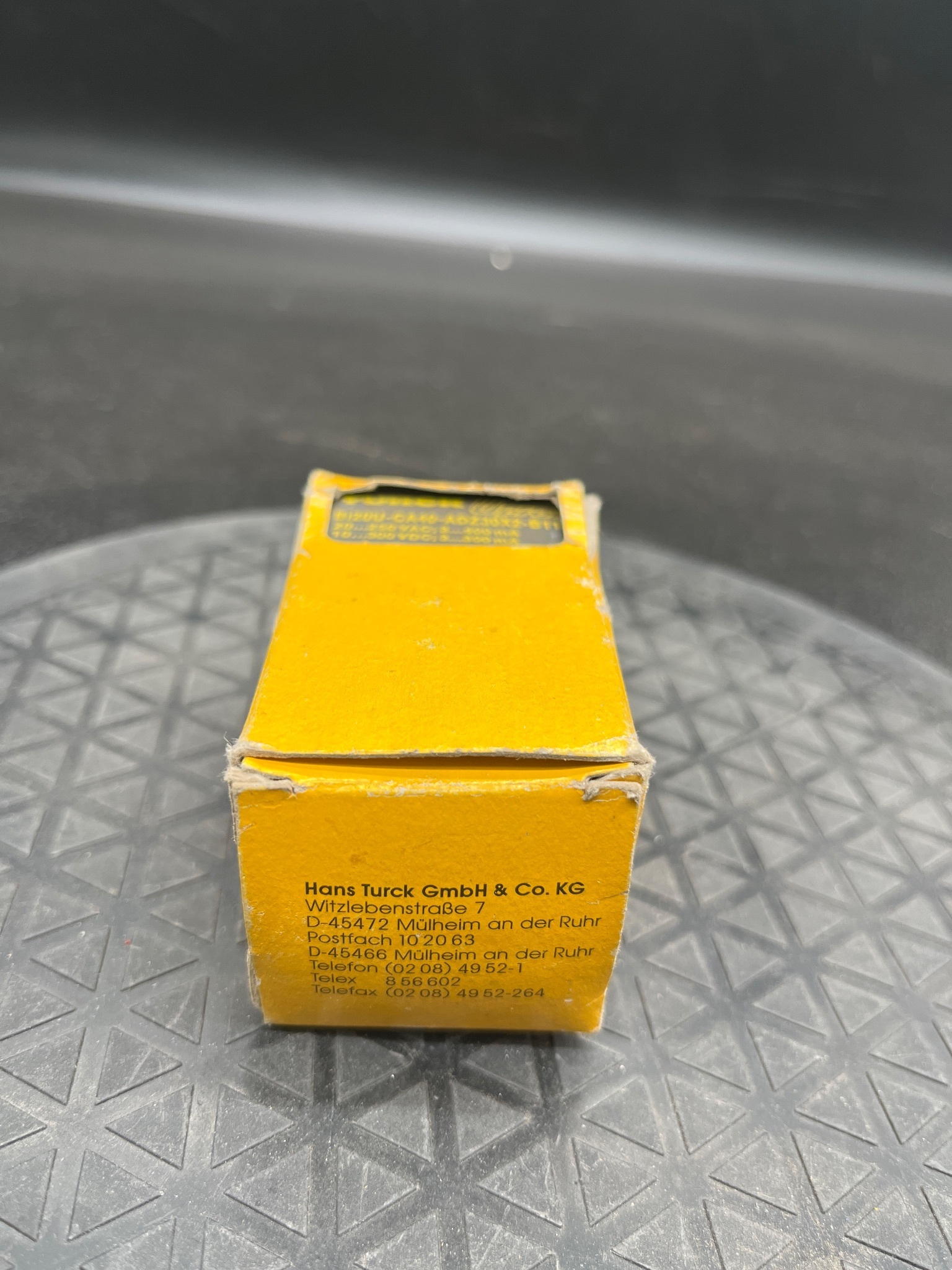 TURCK BI20U-CA40-ADZ30X2-B1131 Inductive Proximity Sensor 20mm NEW 1