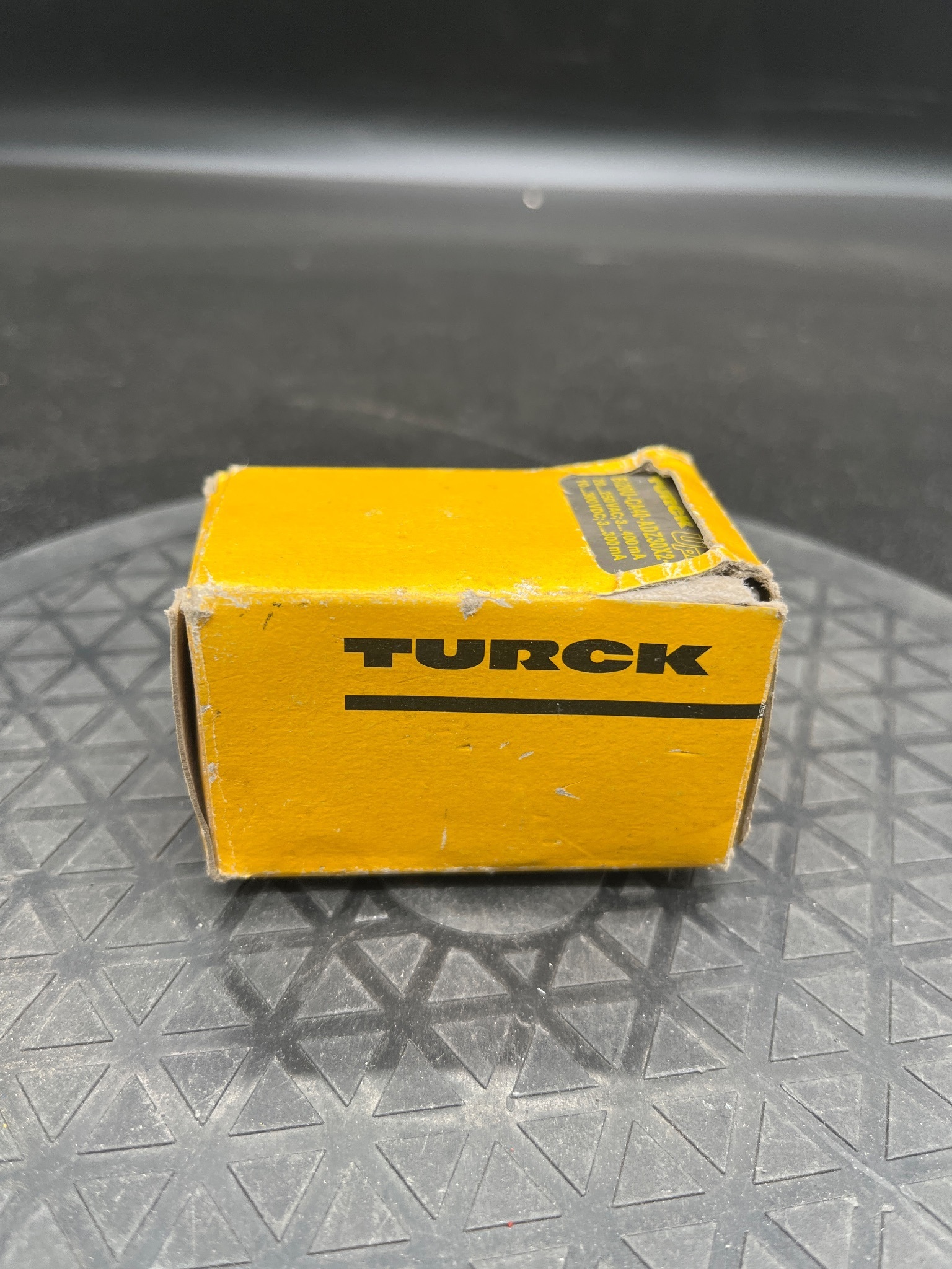 TURCK BI20U-CA40-ADZ30X2-B1131 Inductive Proximity Sensor 20mm NEW 2