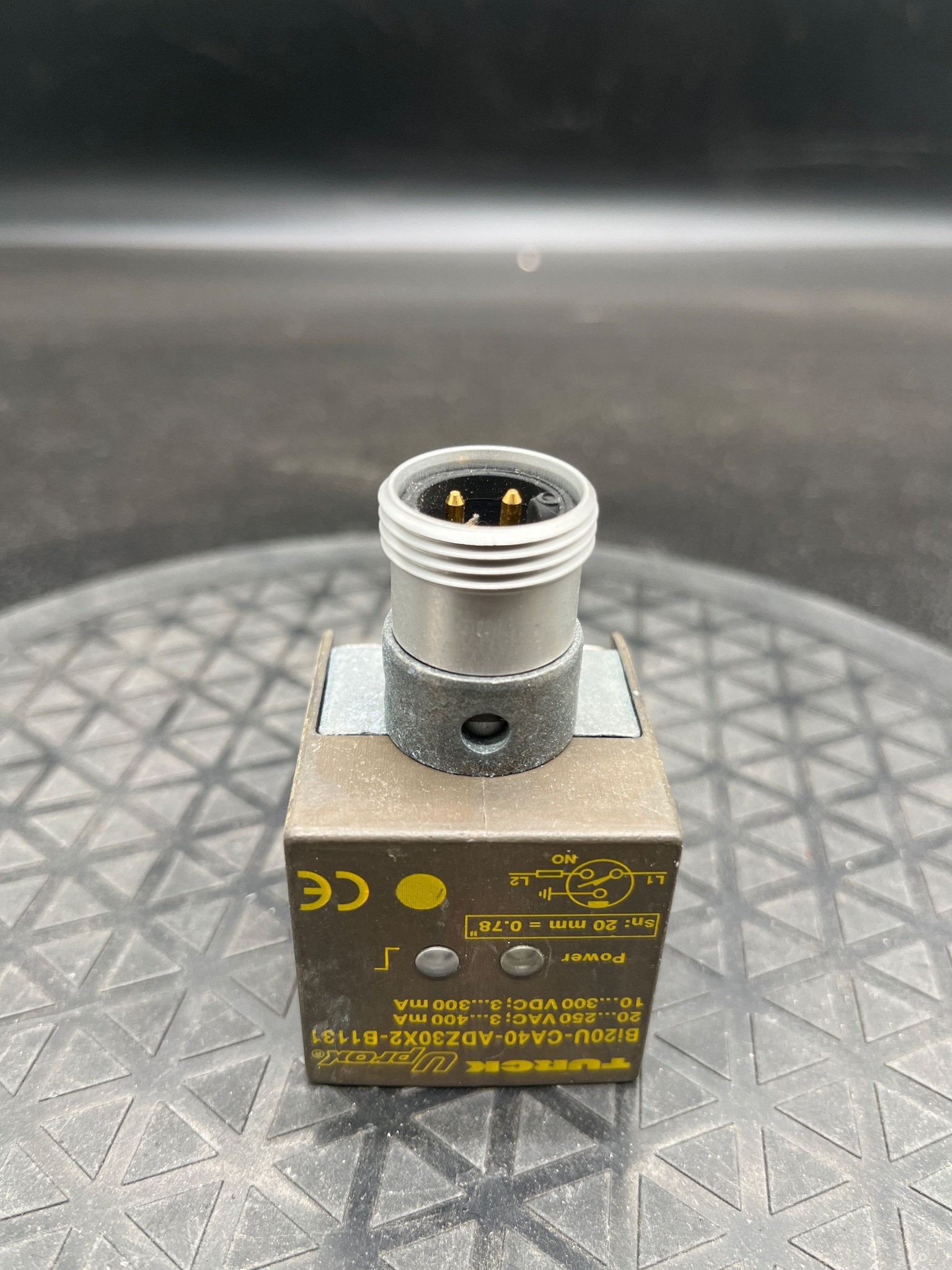 TURCK BI20U-CA40-ADZ30X2-B1131 Inductive Proximity Sensor 20mm NEW 5