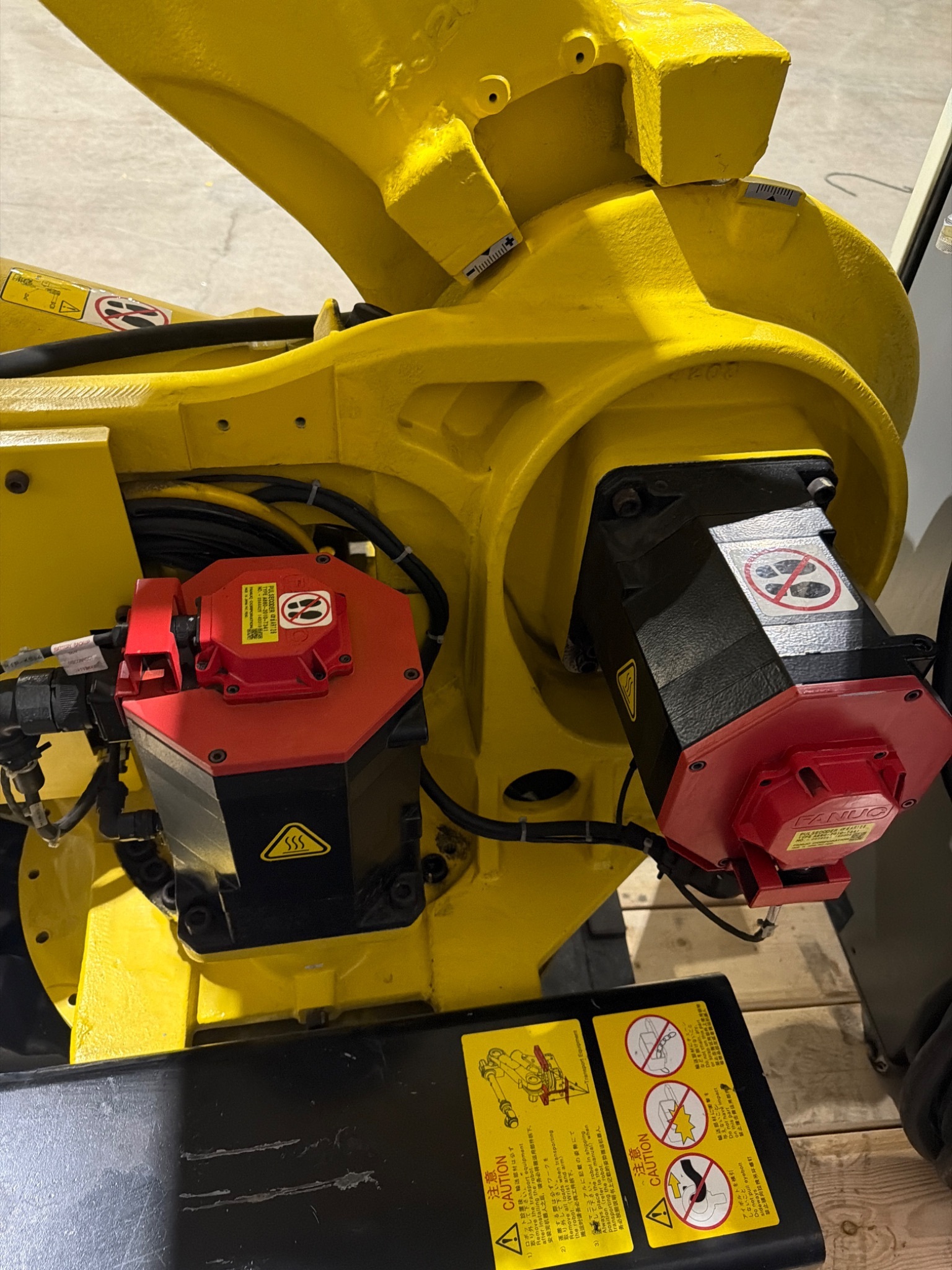 FANUC R‑2000iB/185L Robot w/ R‑30iA & WTC Weld Controller; USED 9