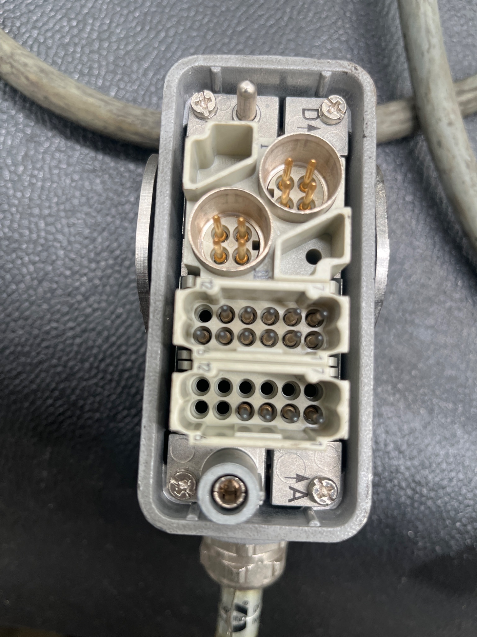 KUKA 00-105-201 KCP1.5 Teach Pendant USED 4